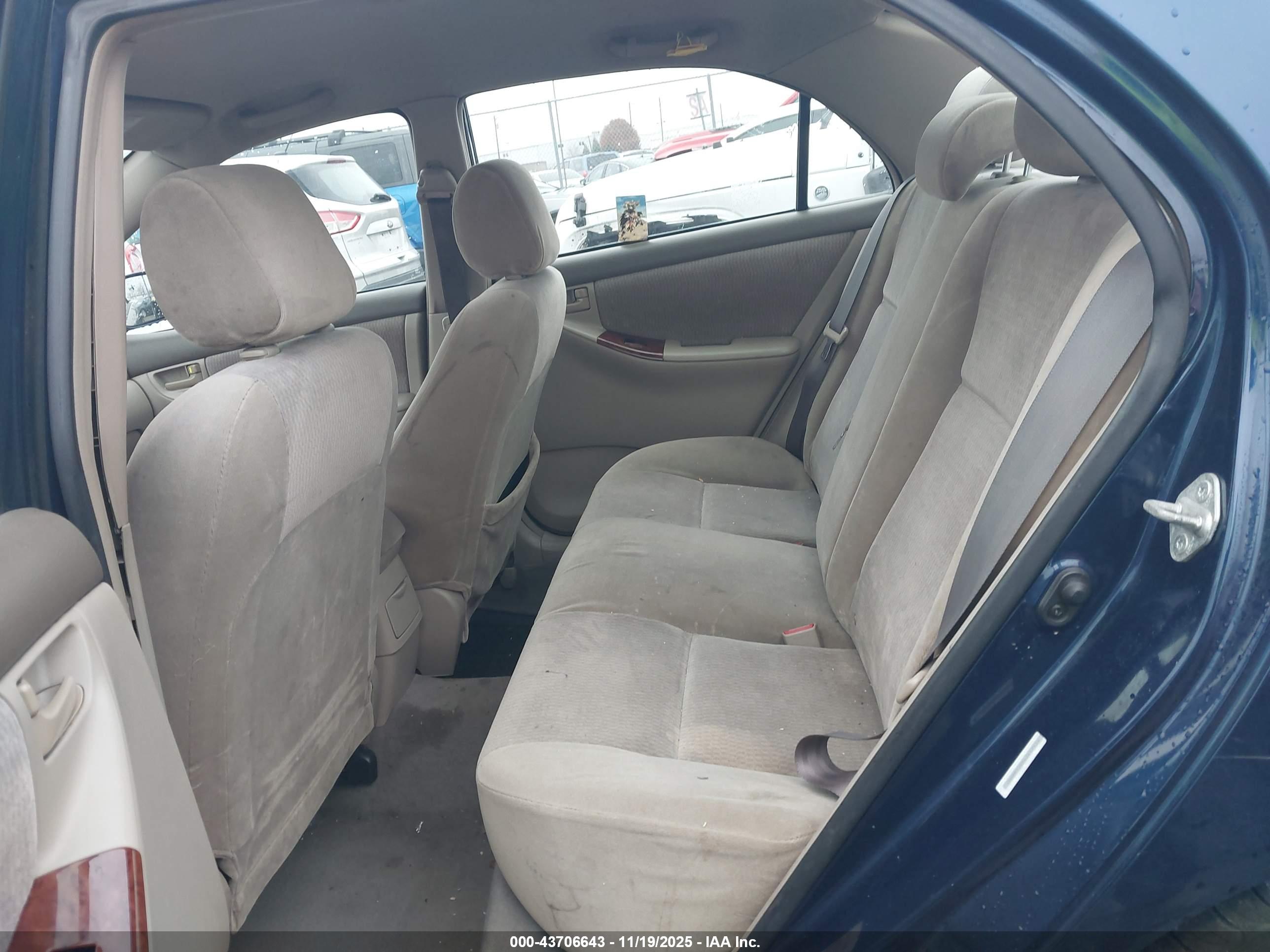 TOYOTA COROLLA image 8