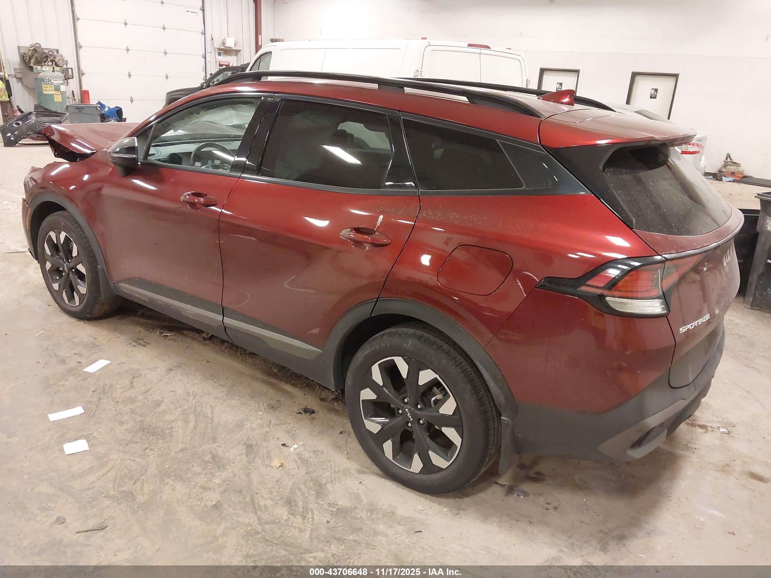 KIA SPORTAGE image 3