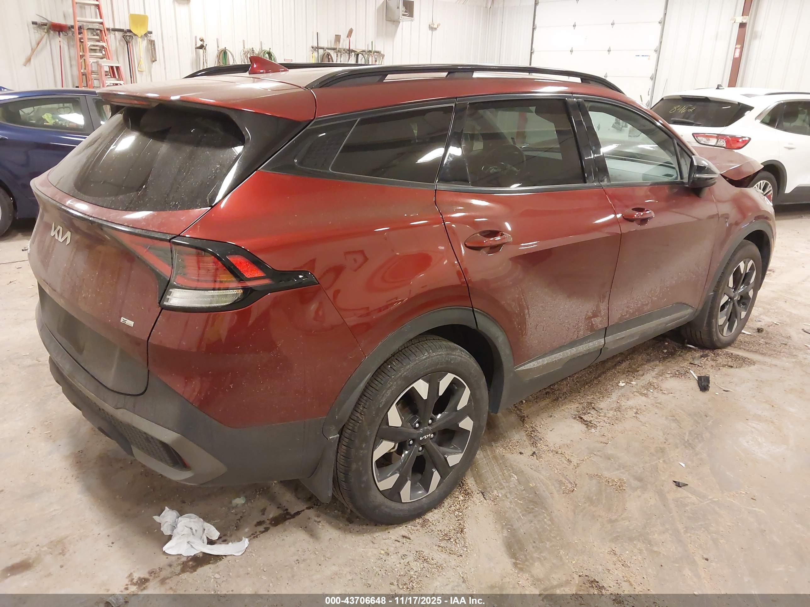 KIA SPORTAGE image 4