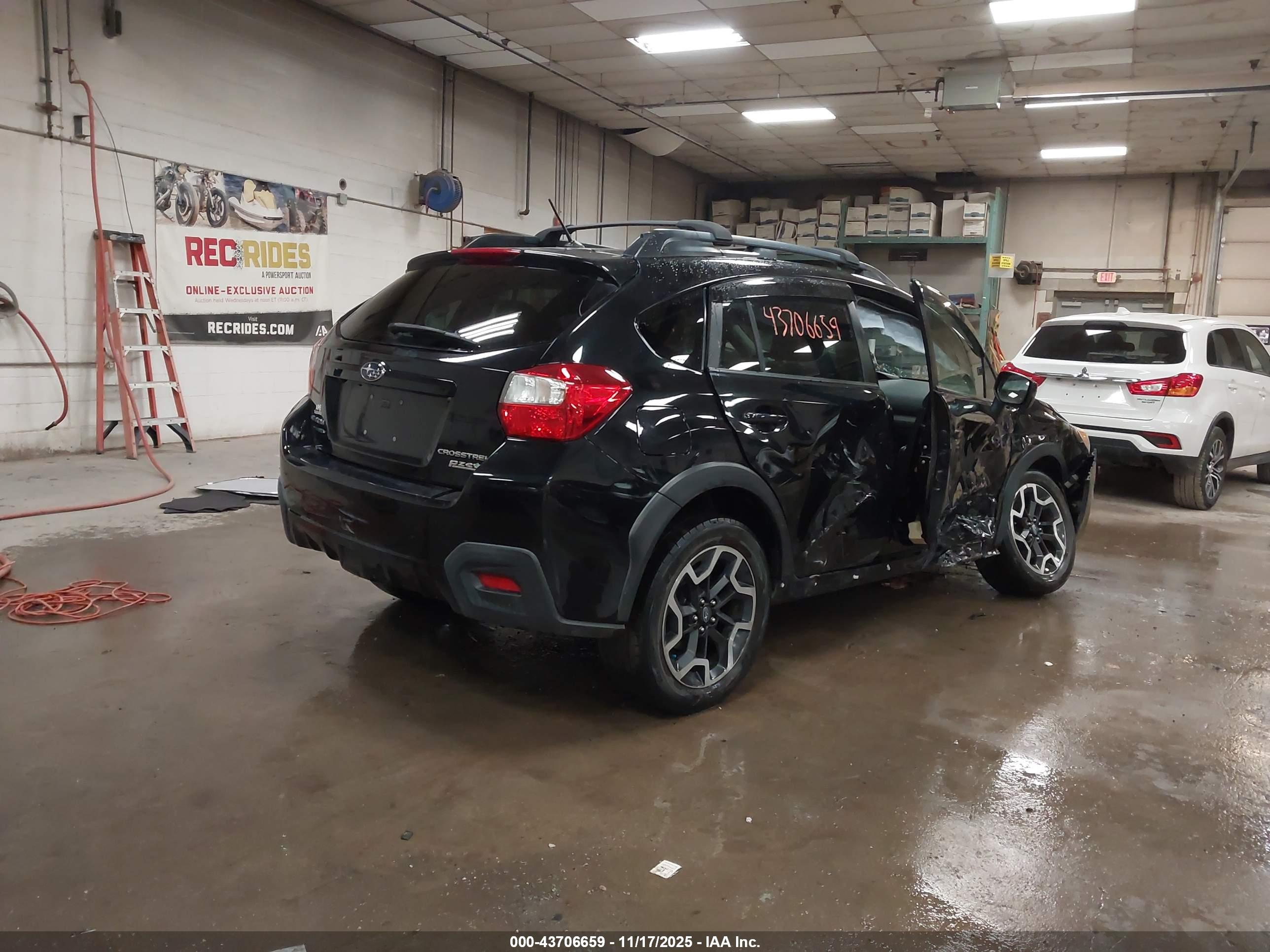 SUBARU CROSSTREK image 4