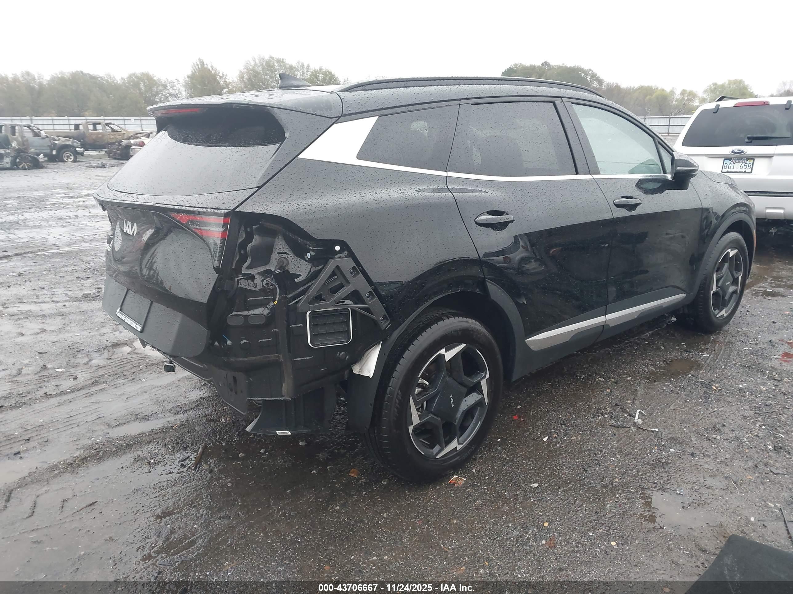 KIA SPORTAGE image 4