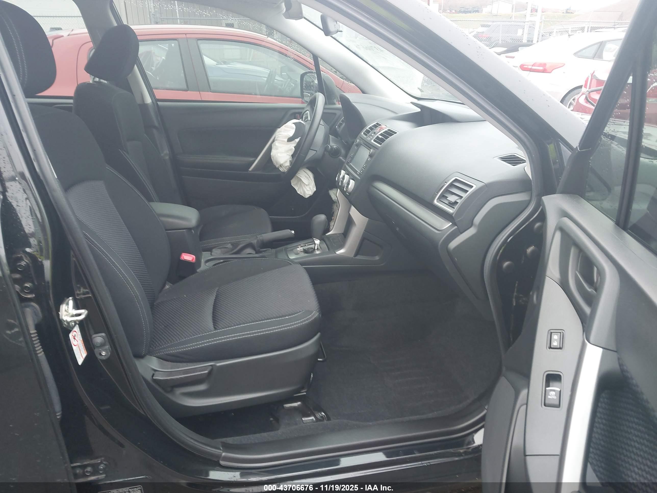 SUBARU FORESTER image 5