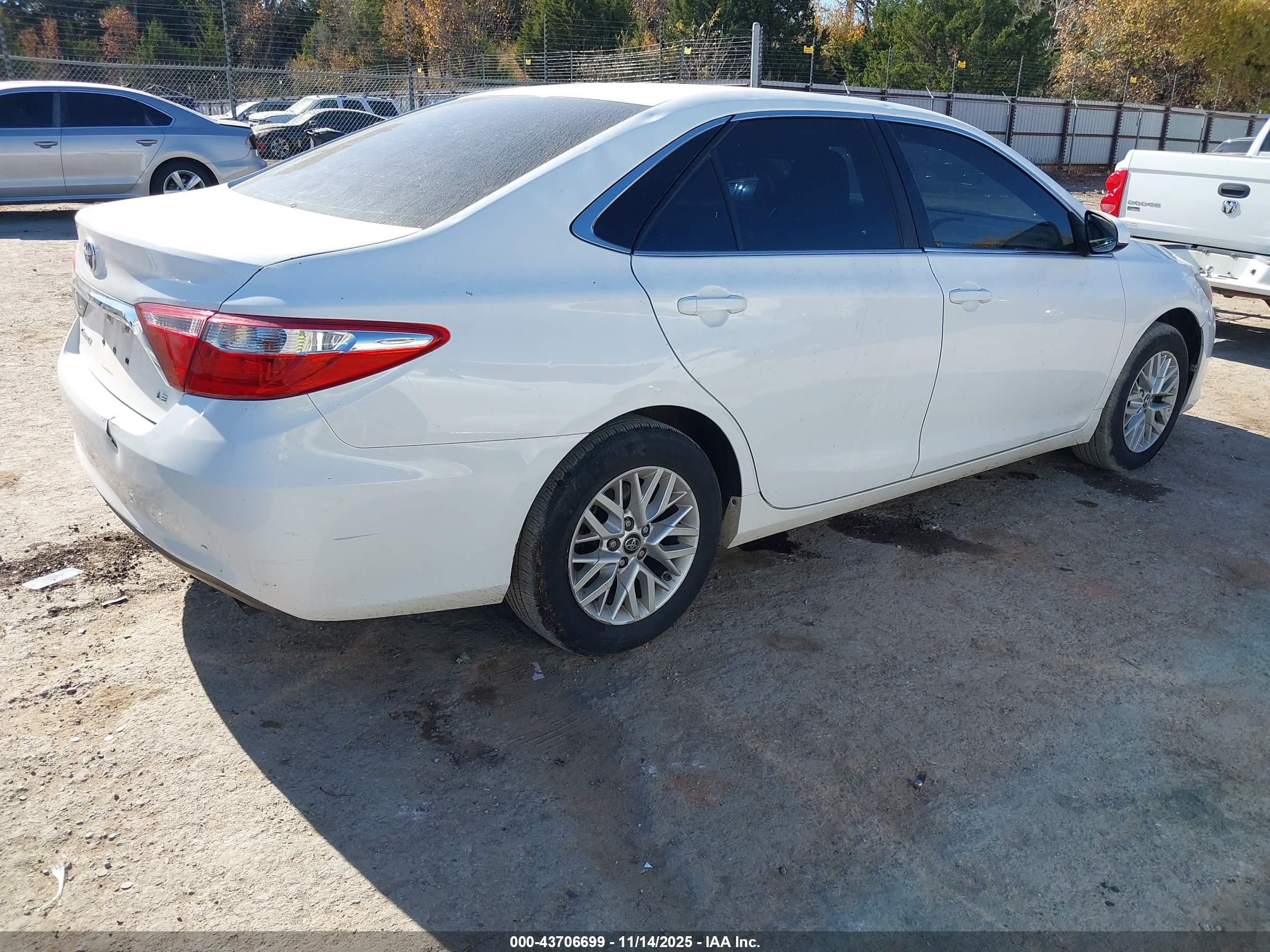 TOYOTA CAMRY image 4