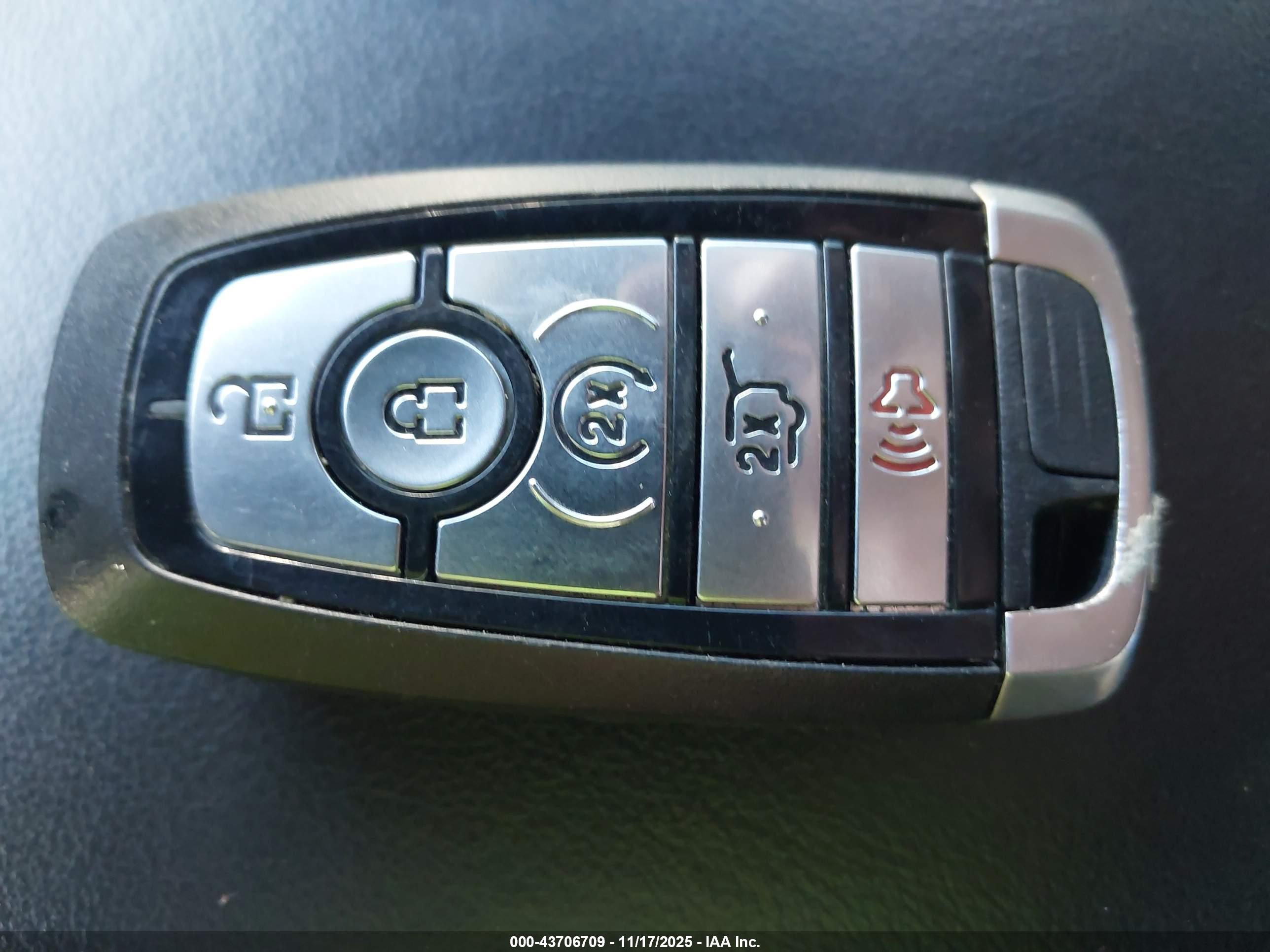 FORD EXPLORER image 11