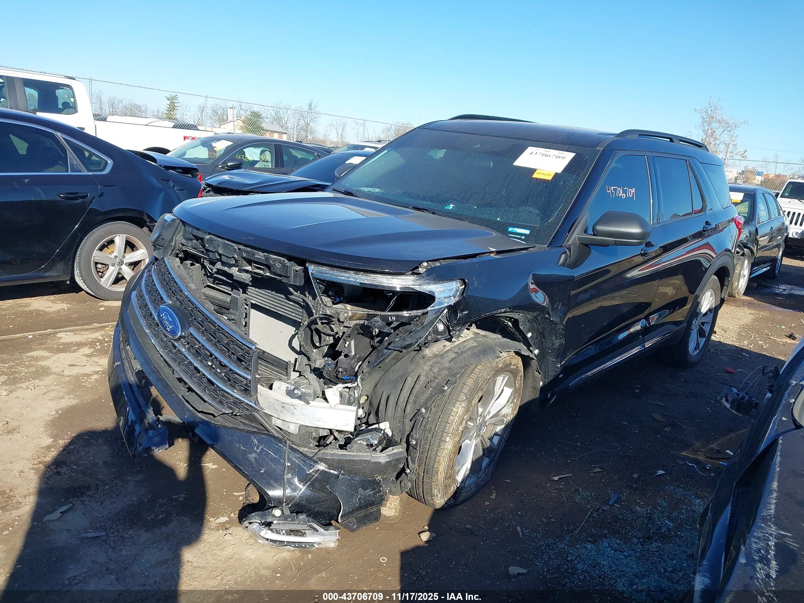 FORD EXPLORER image 2