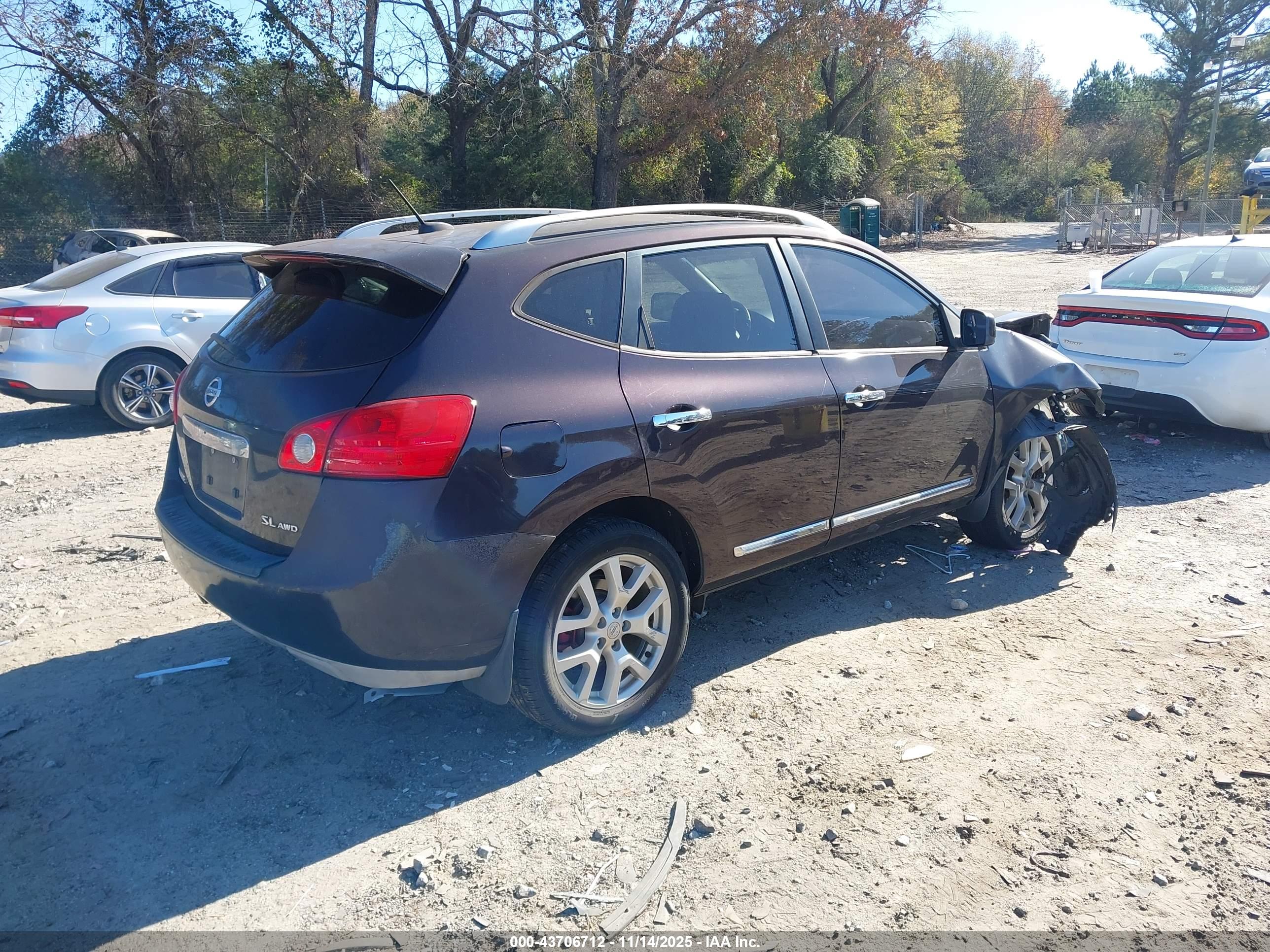 NISSAN ROGUE image 4