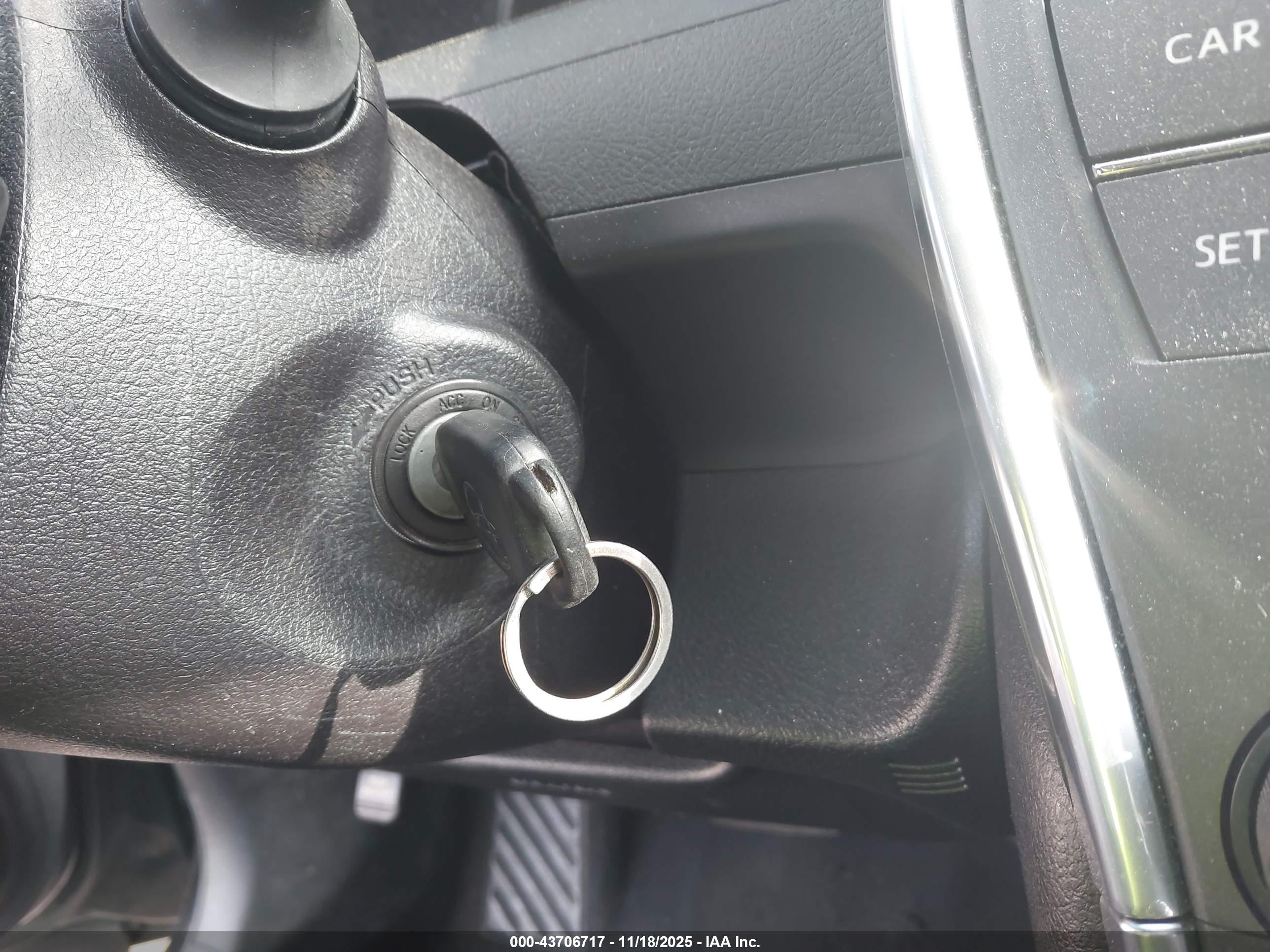 TOYOTA CAMRY image 11