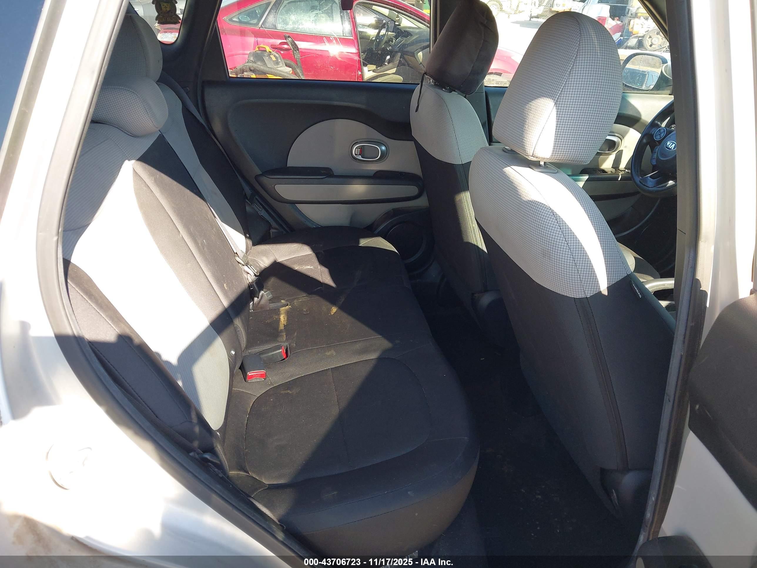 KIA SOUL image 8