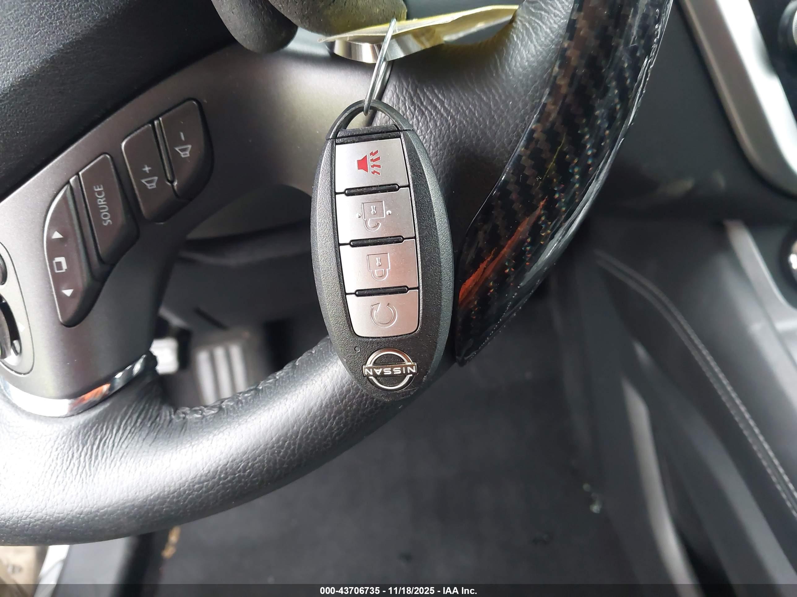 NISSAN MURANO image 11
