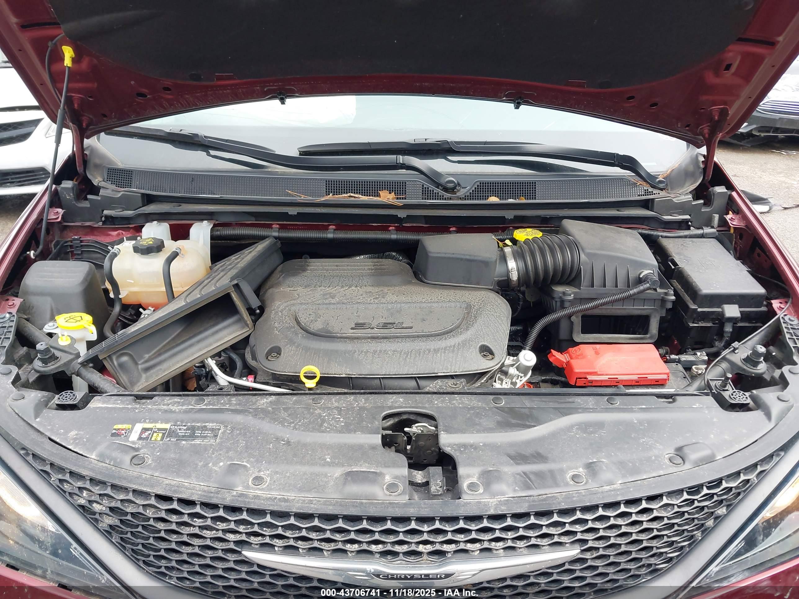 CHRYSLER VOYAGER image 10