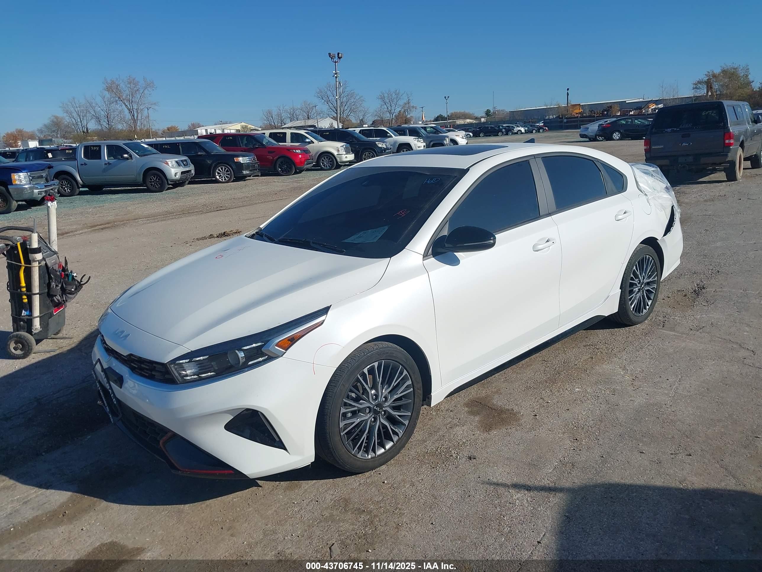 KIA FORTE image 2