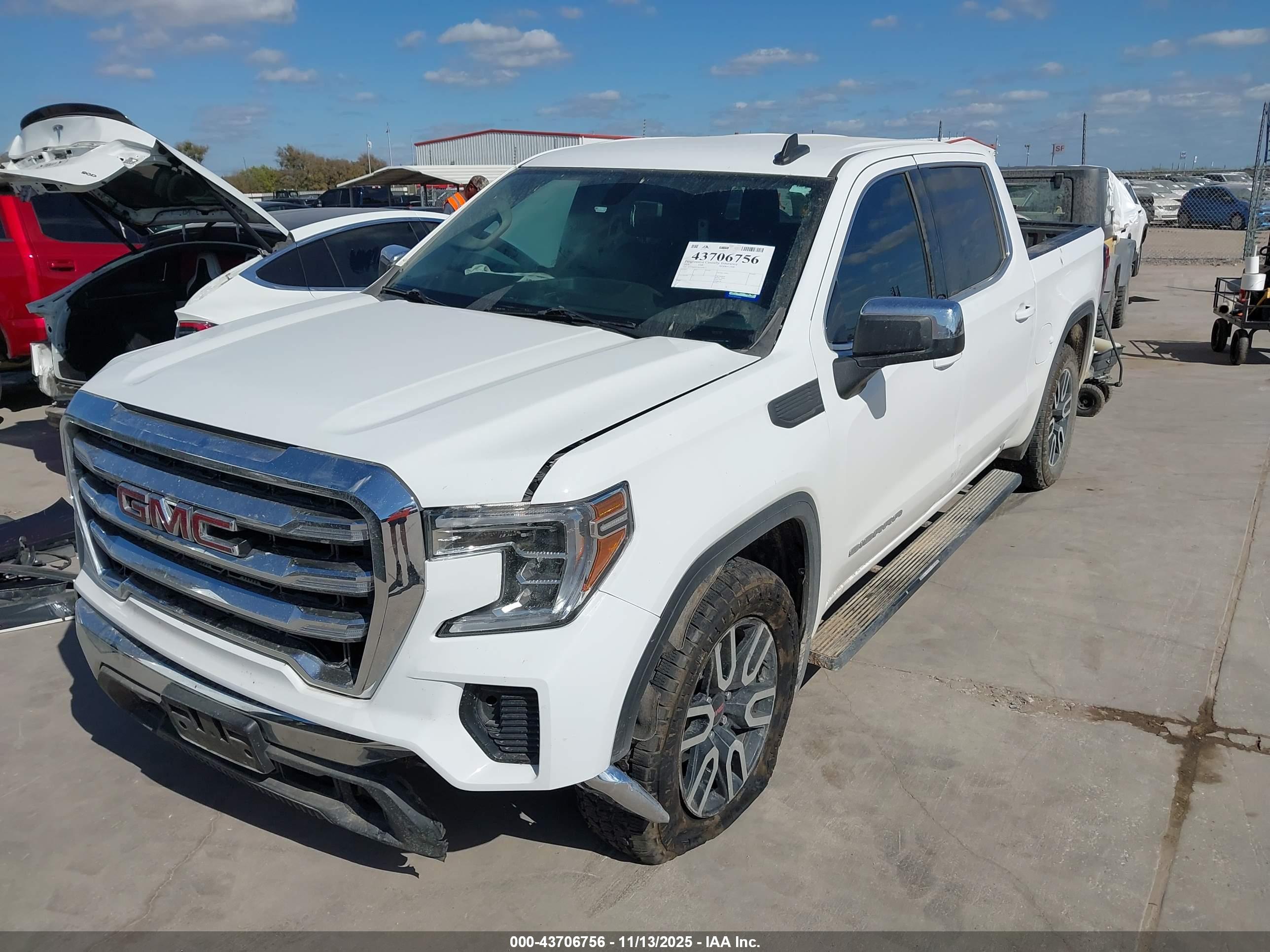 GMC SIERRA image 2