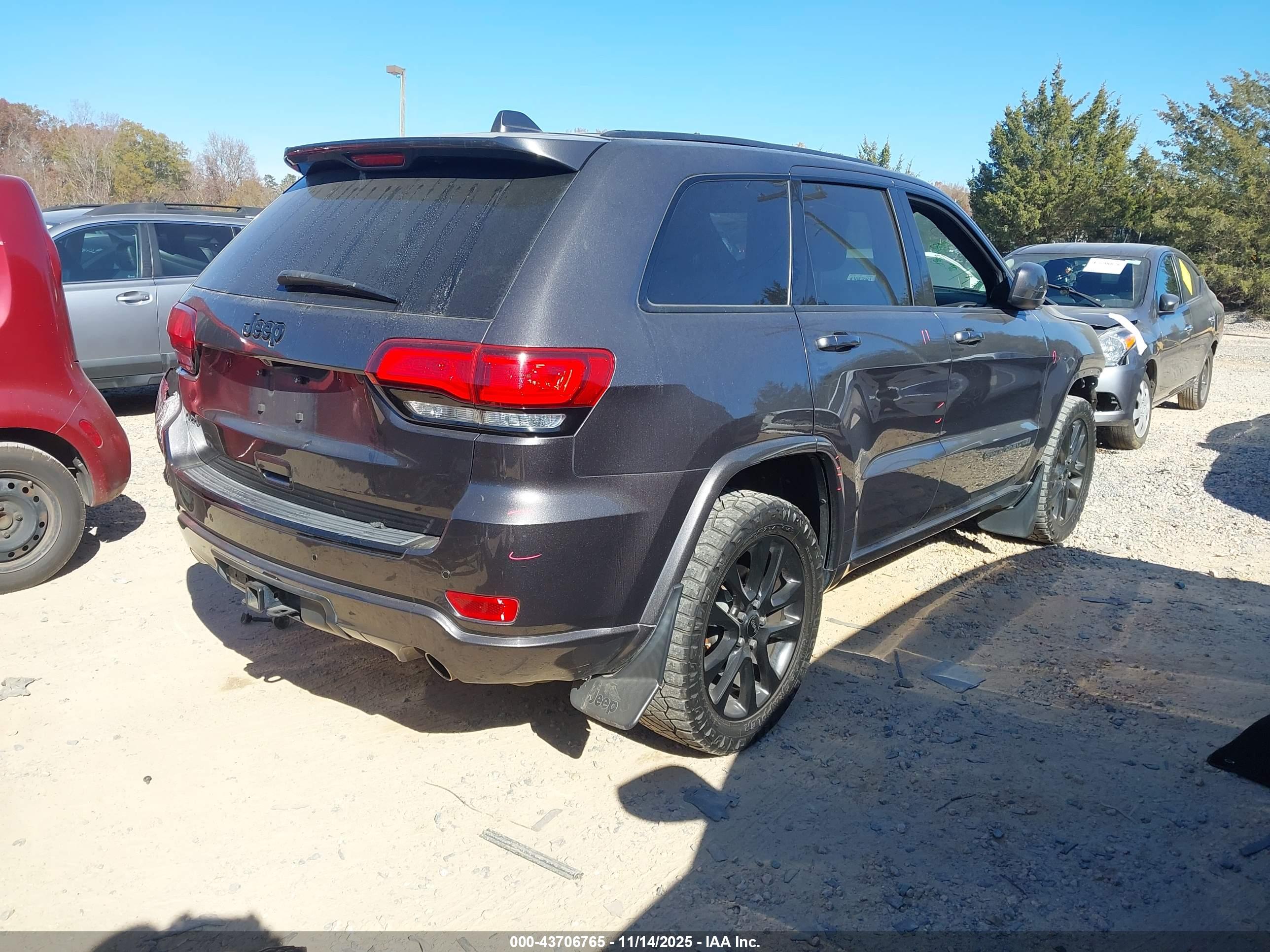 JEEP GRAND image 4