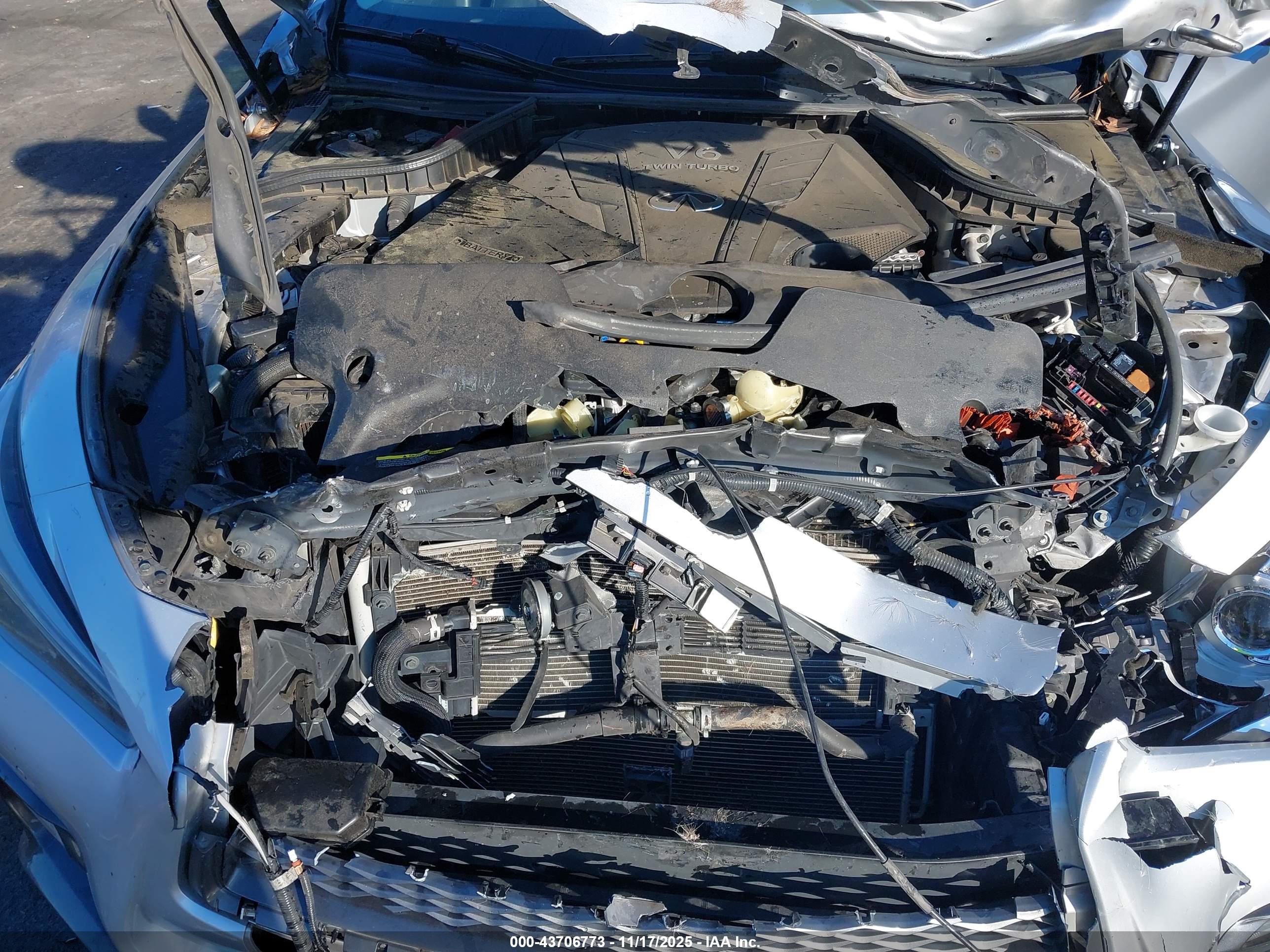 INFINITI Q50 image 10