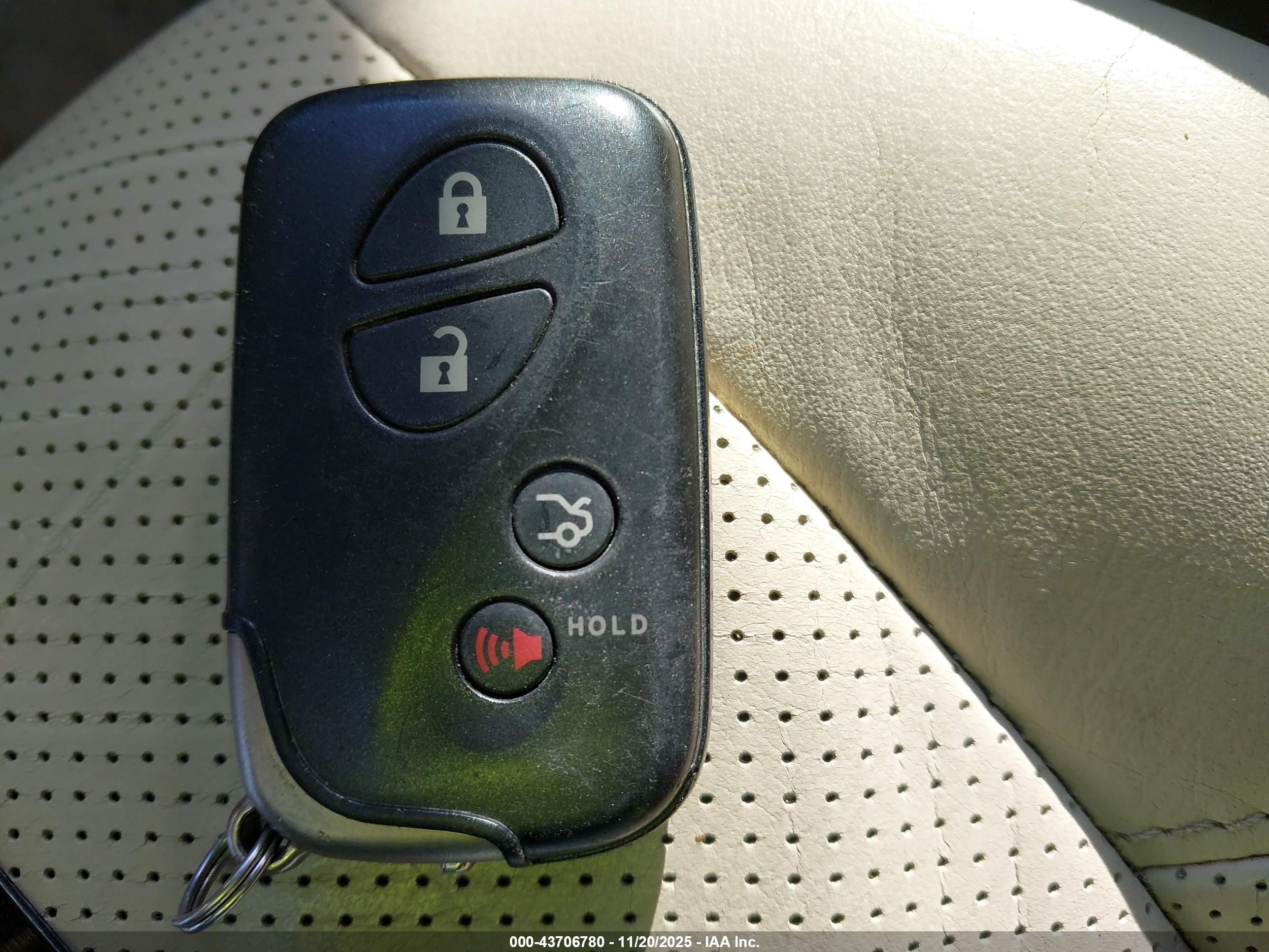 LEXUS ES image 11