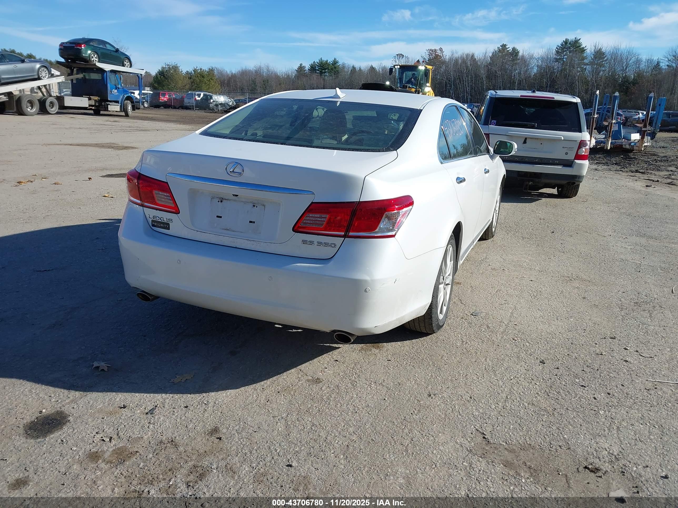 LEXUS ES image 4