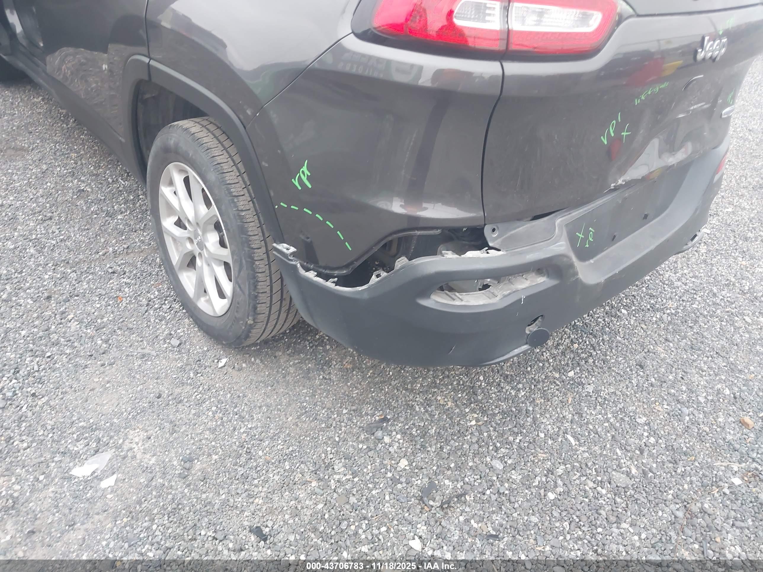 JEEP CHEROKEE image 6