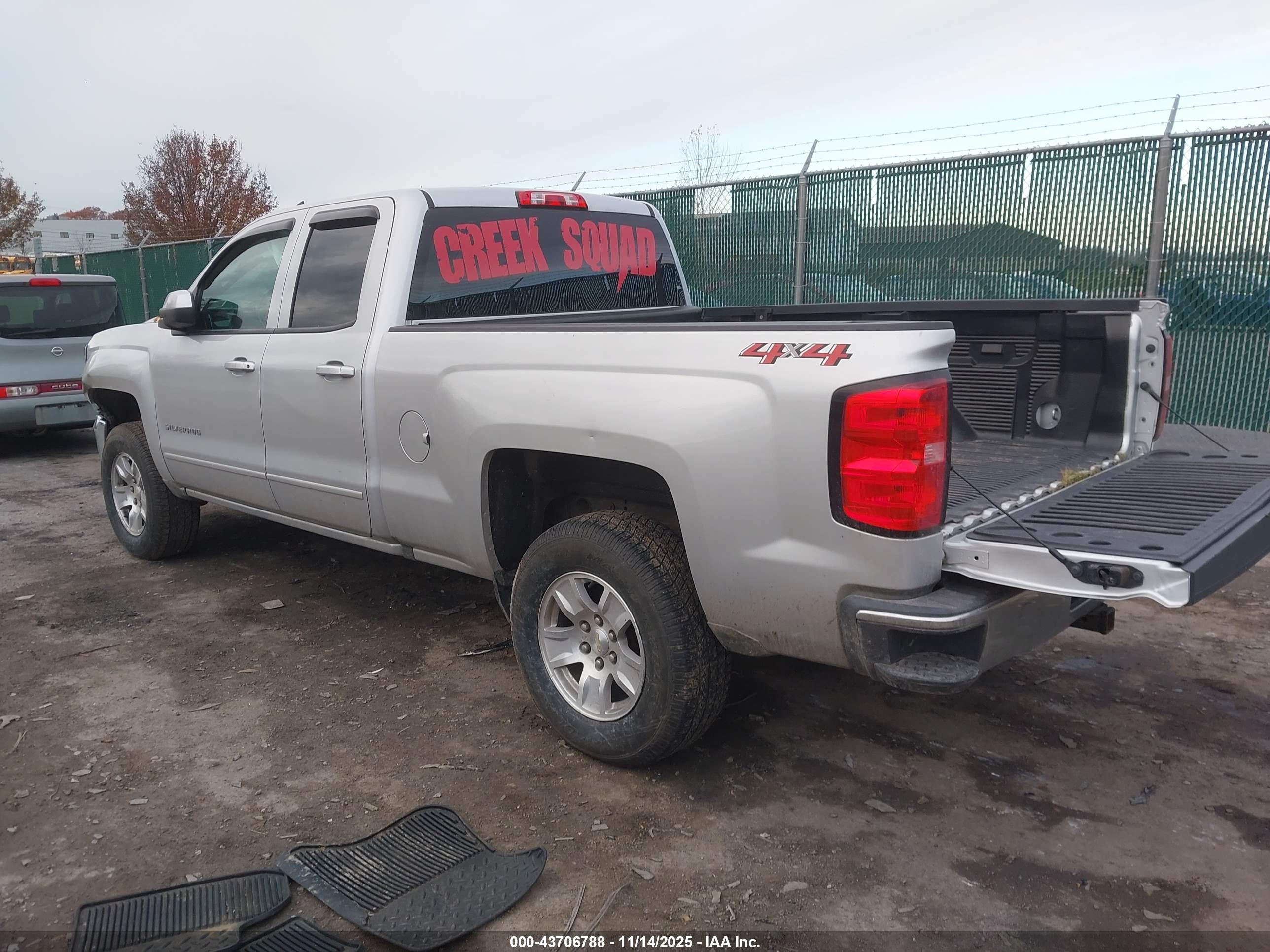 CHEVROLET SILVERADO image 3