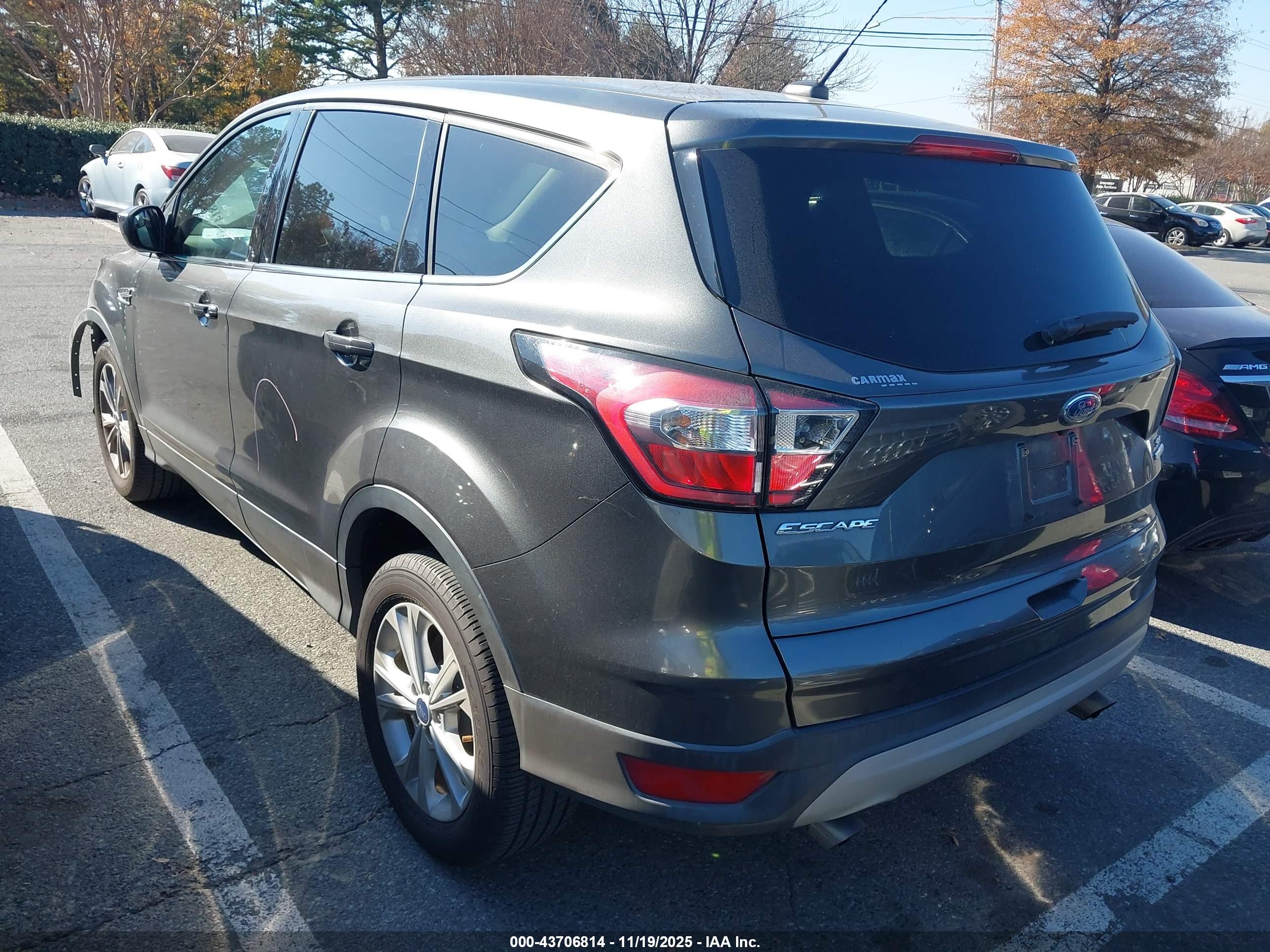 FORD ESCAPE image 3