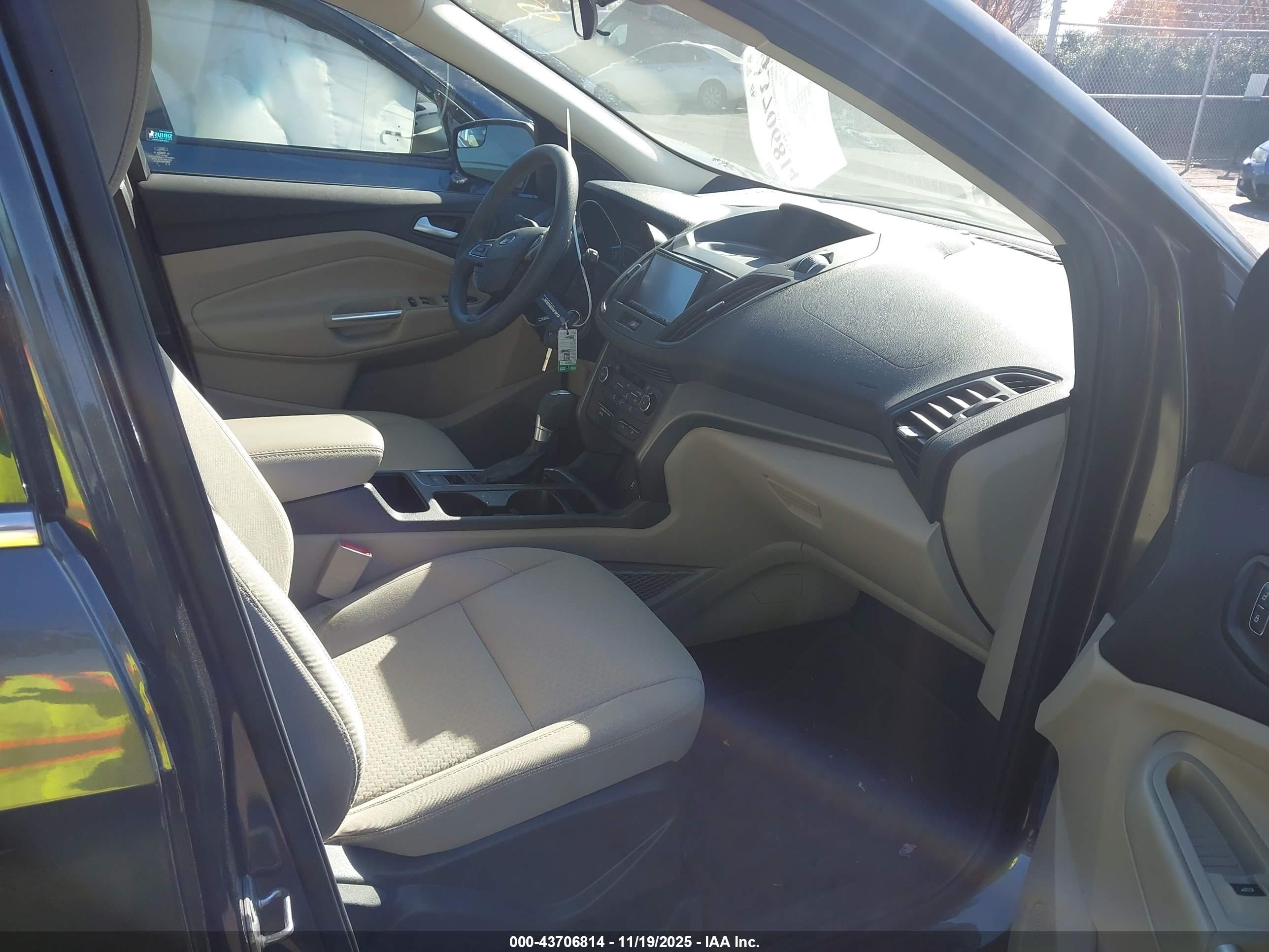 FORD ESCAPE image 5