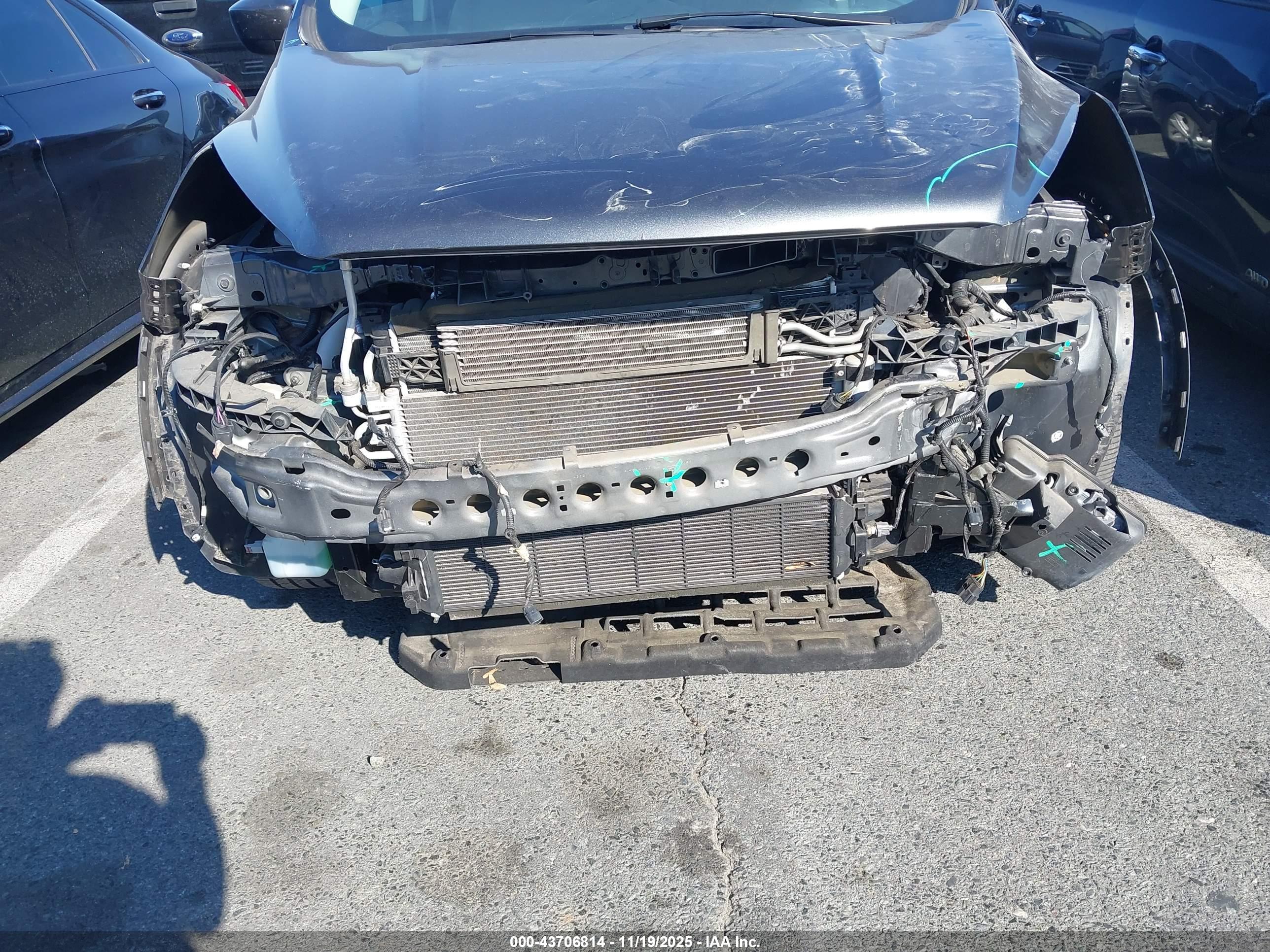 FORD ESCAPE image 6
