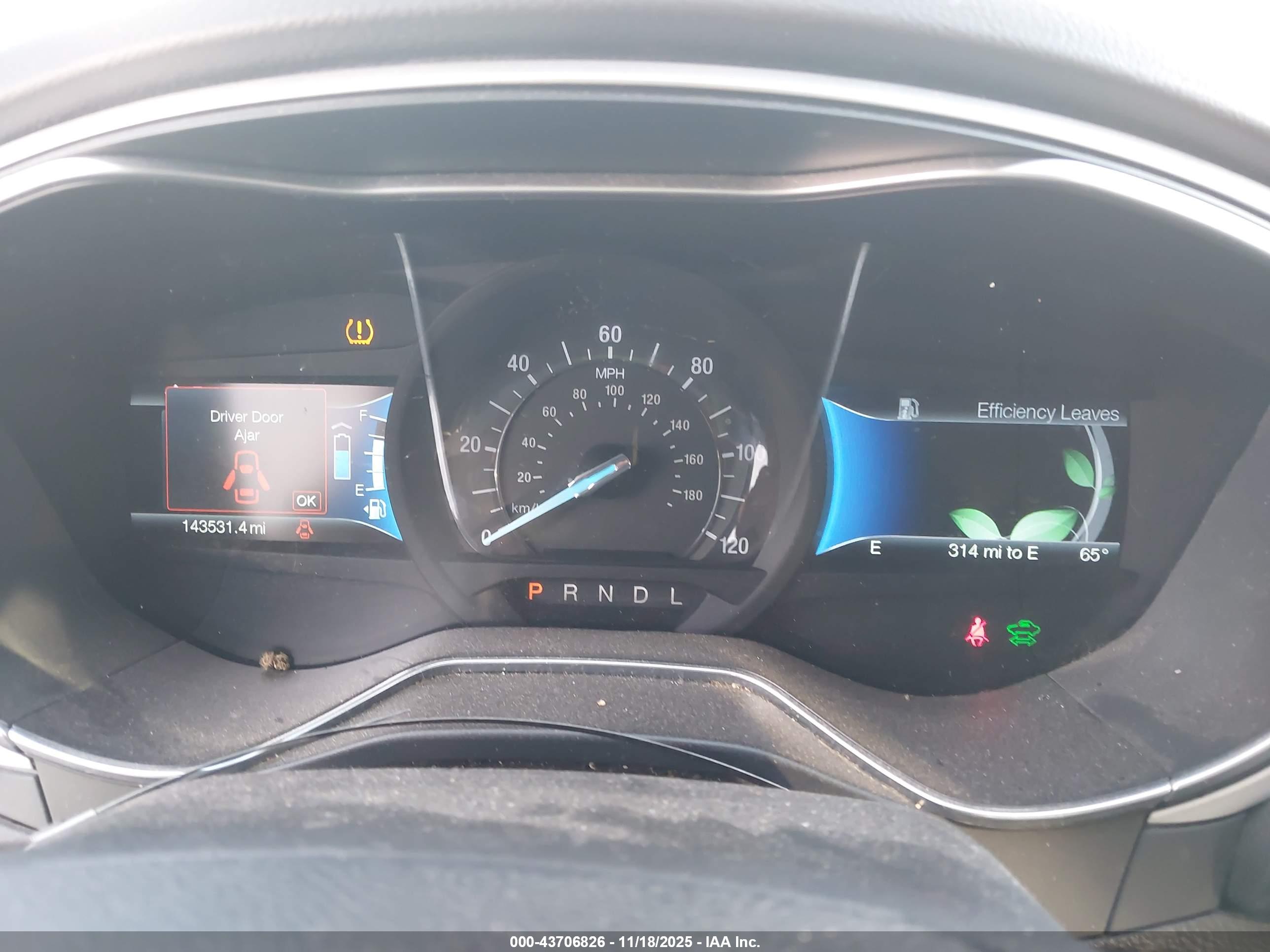FORD FUSION image 7