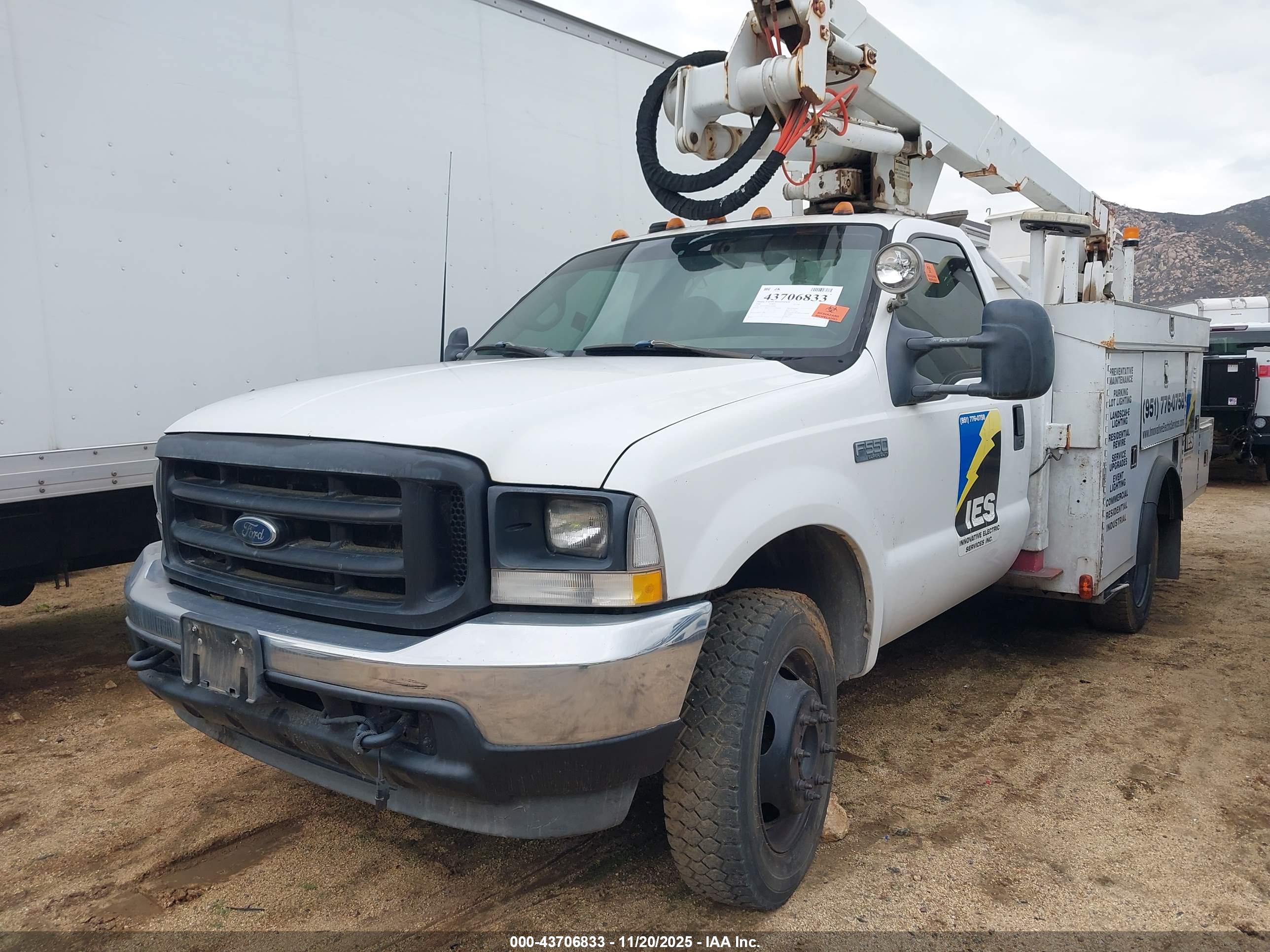FORD F-550 image 2