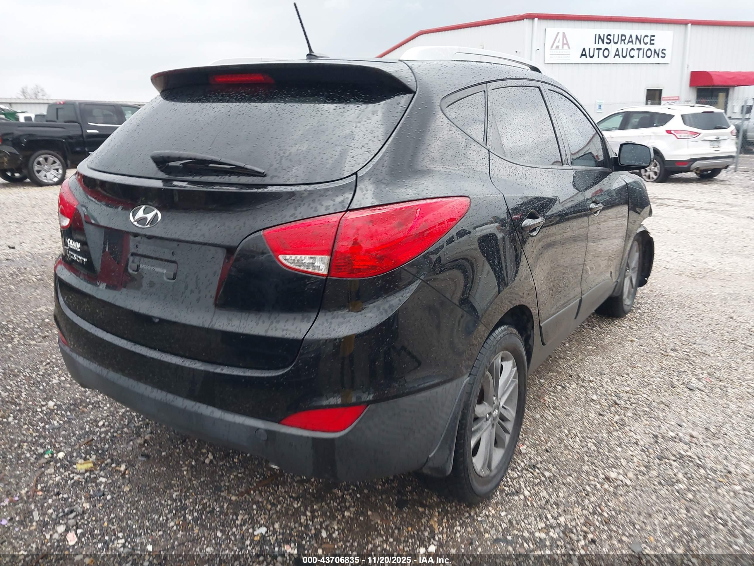 HYUNDAI TUCSON image 4