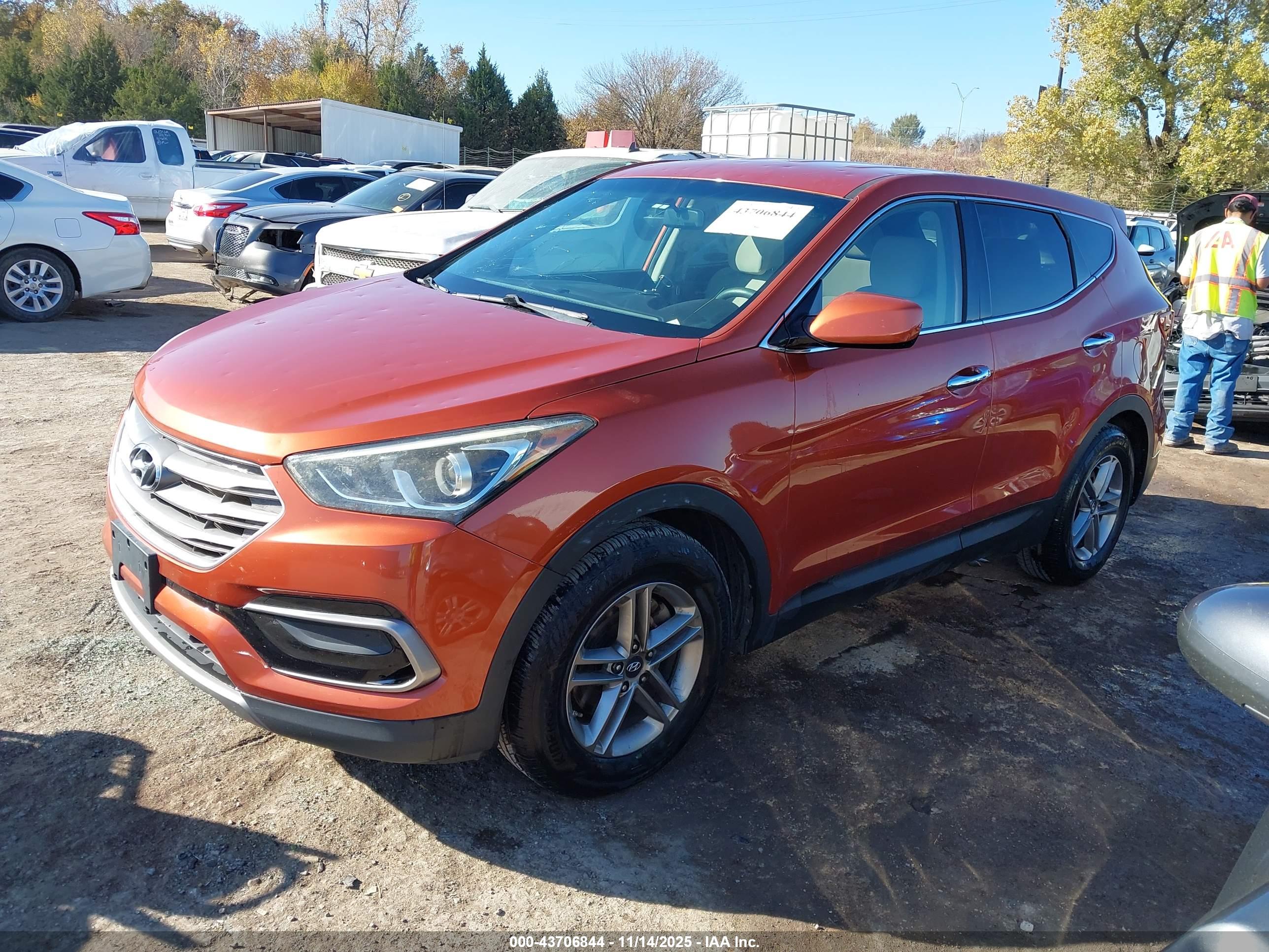 HYUNDAI SANTA image 2