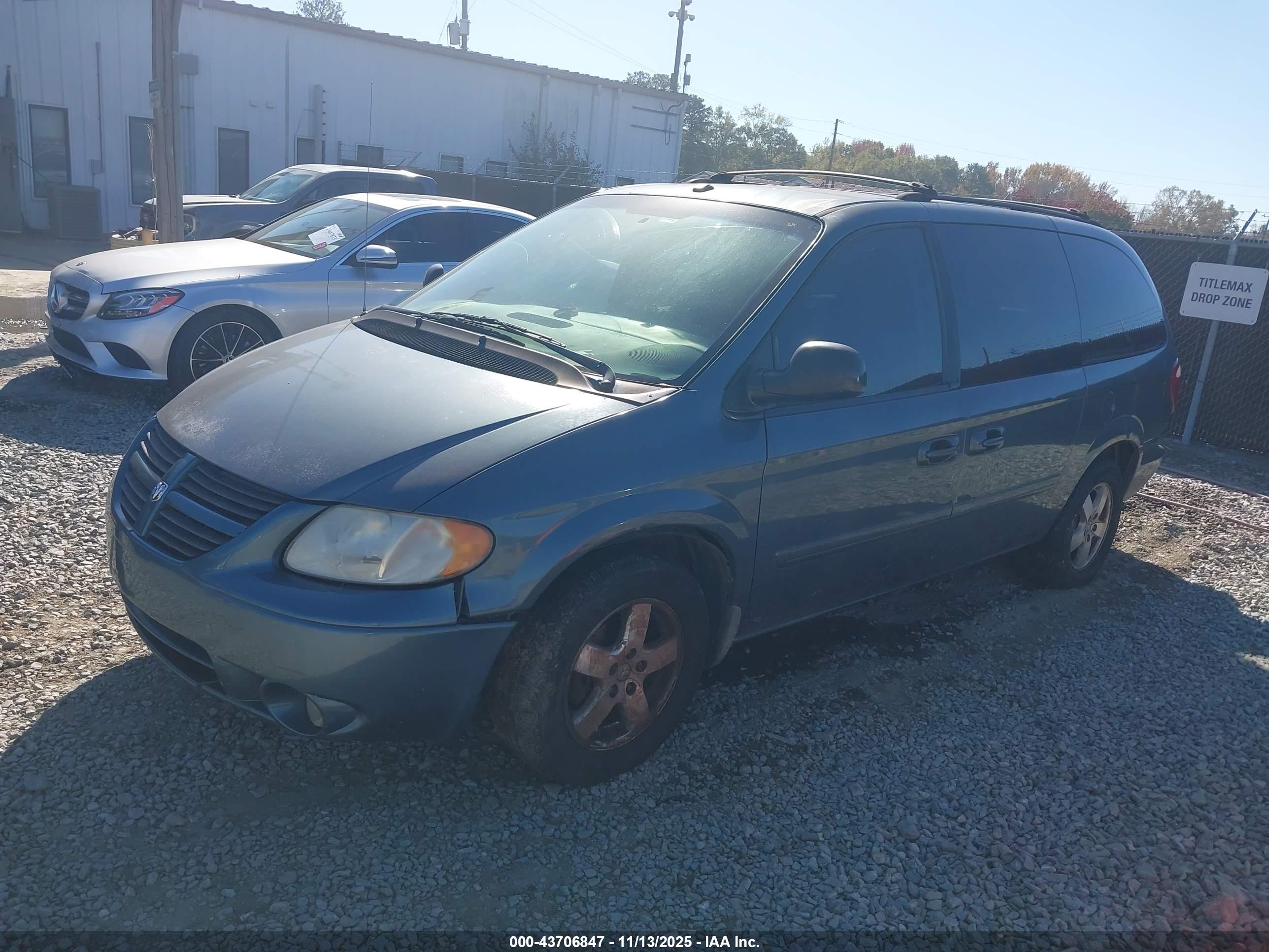DODGE GRAND image 2
