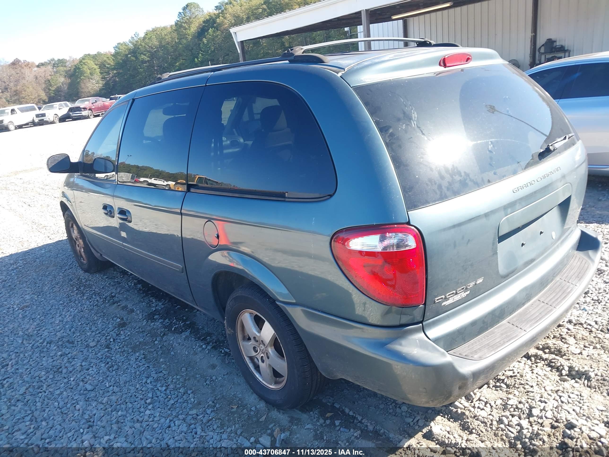 DODGE GRAND image 3