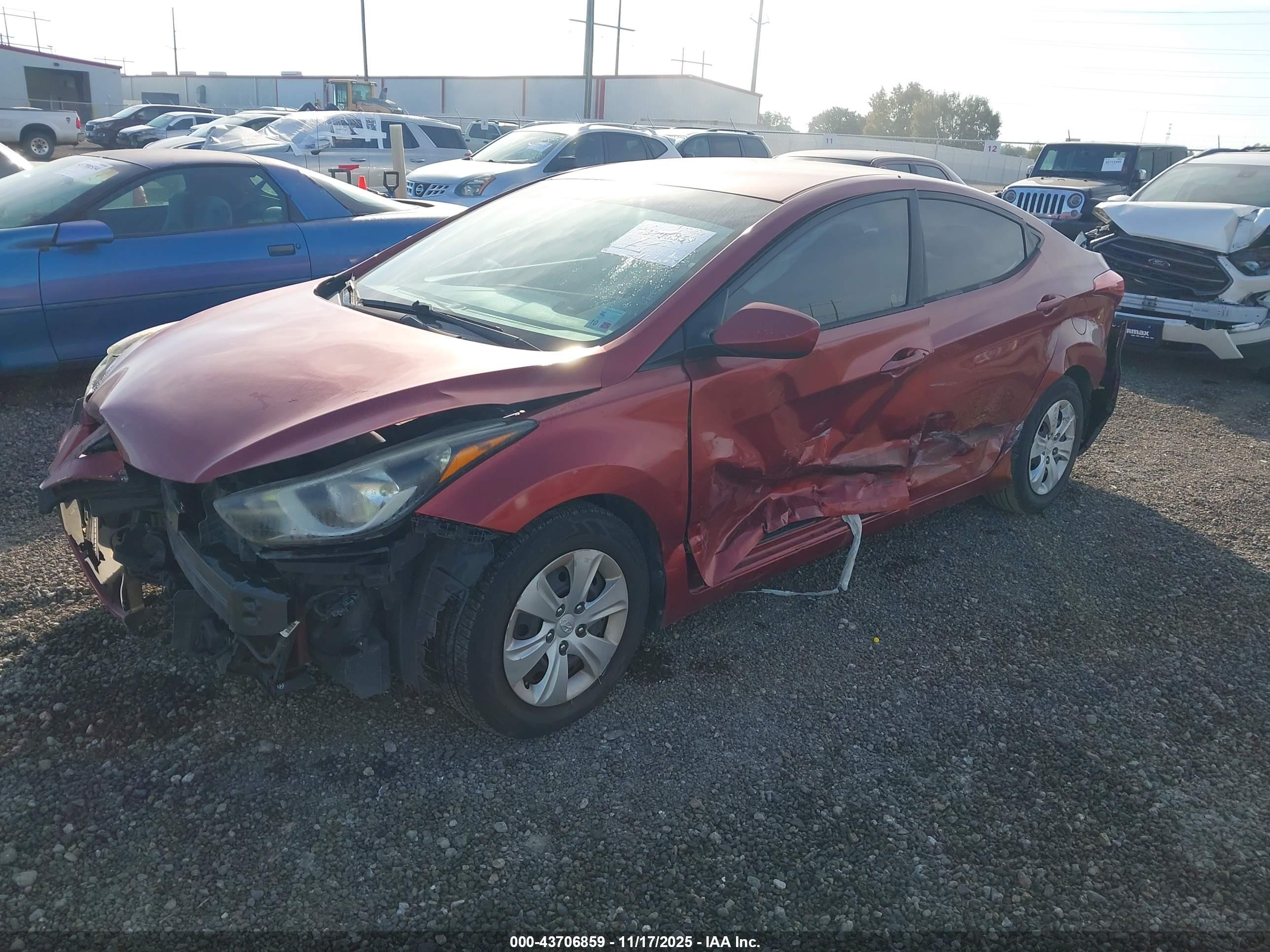 HYUNDAI ELANTRA image 2