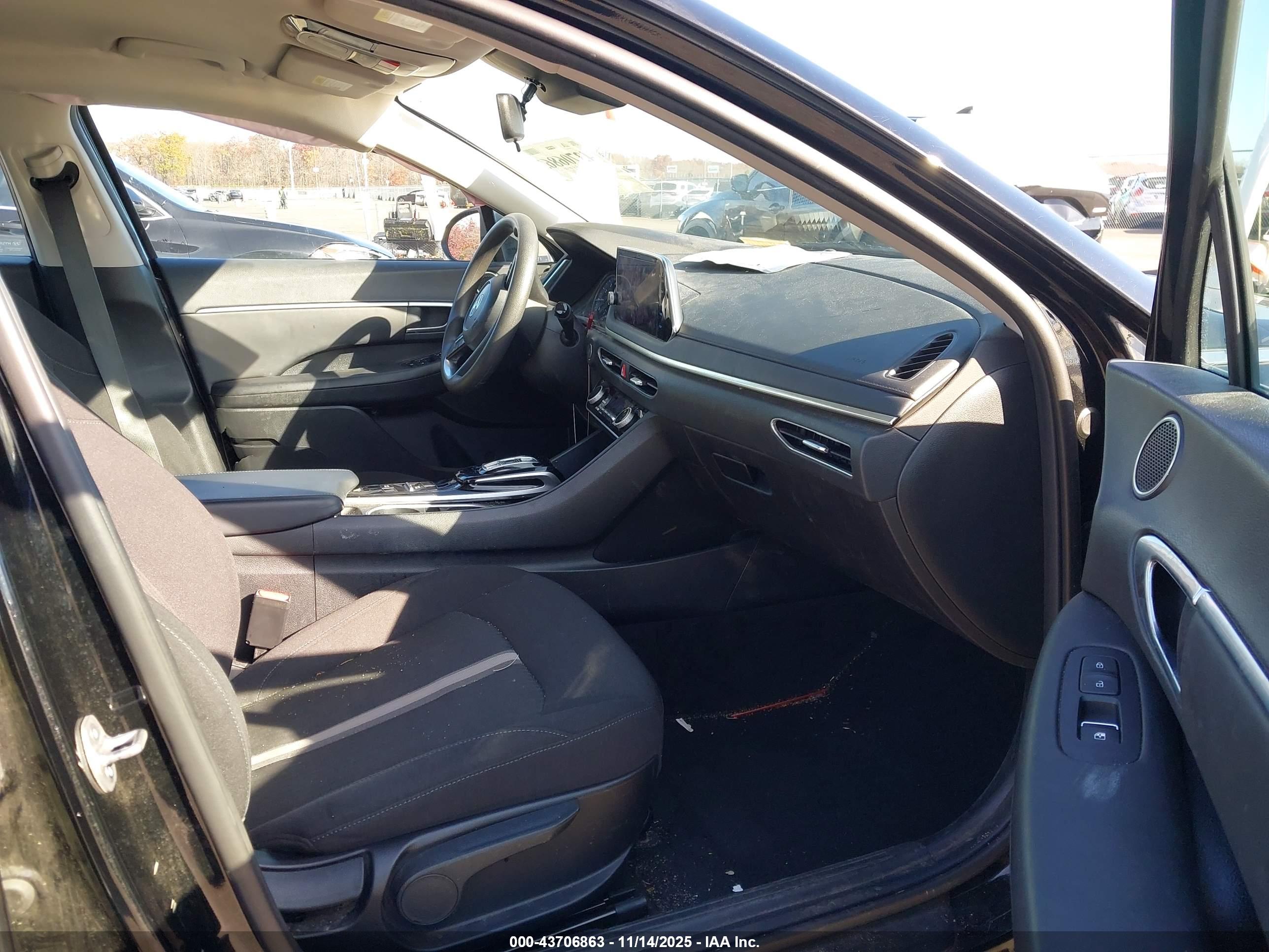 HYUNDAI SONATA image 5