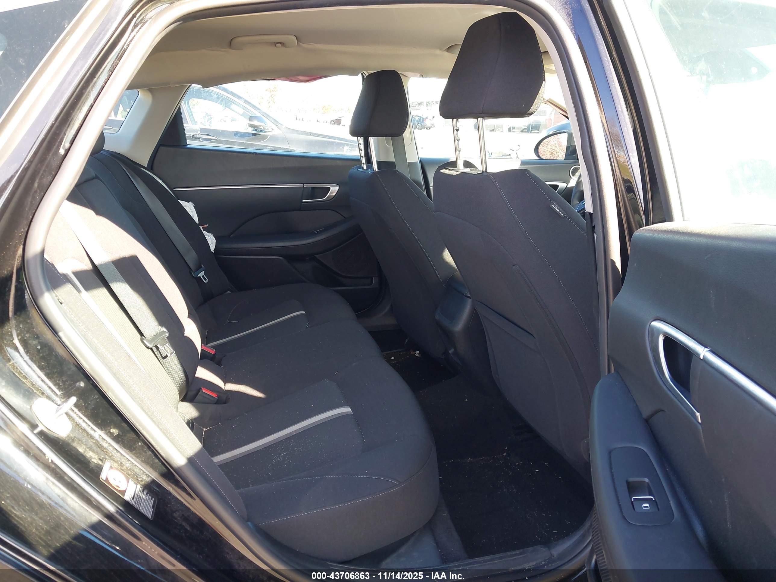 HYUNDAI SONATA image 8