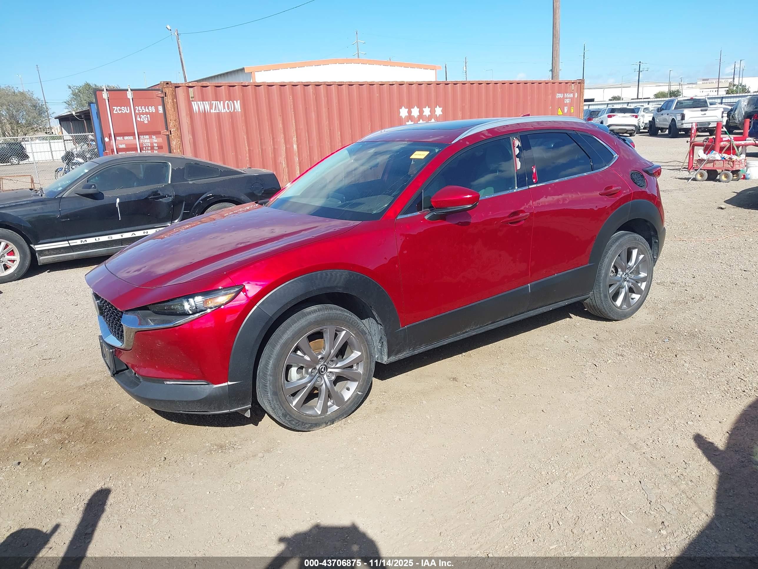 MAZDA CX-30 image 2