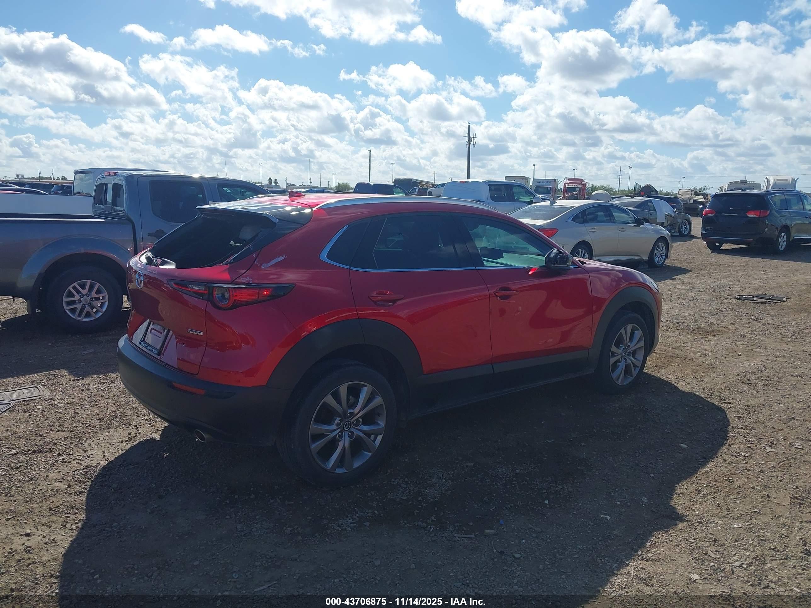 MAZDA CX-30 image 4