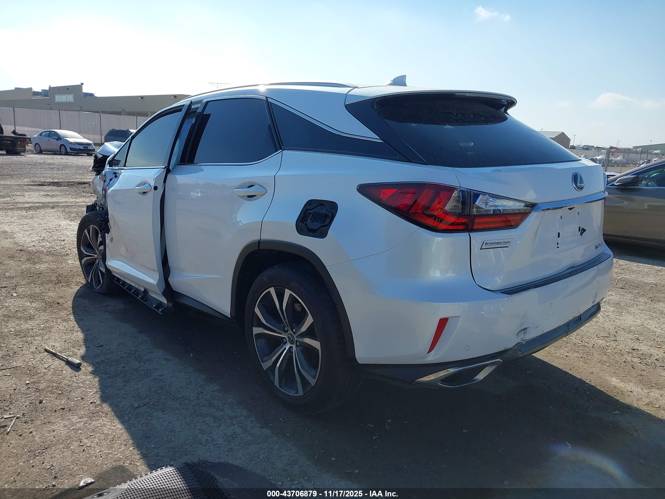 LEXUS RX image 3