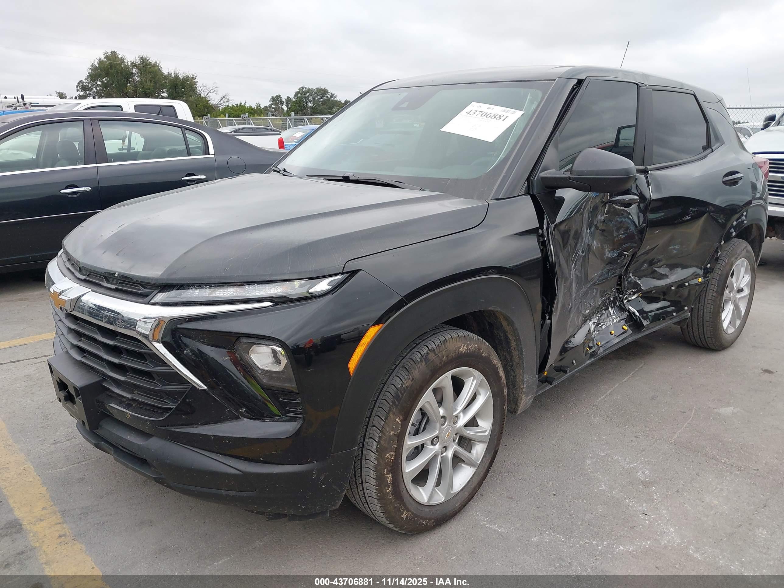 CHEVROLET TRAILBLAZER image 2