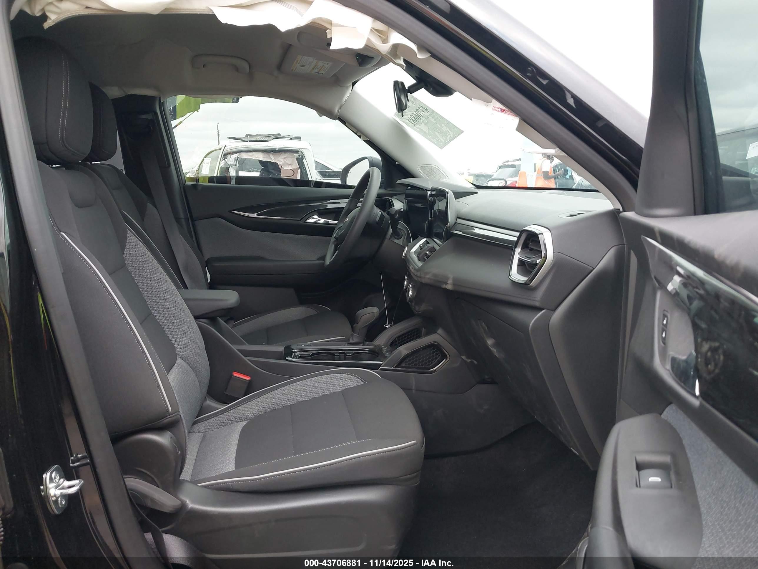 CHEVROLET TRAILBLAZER image 5