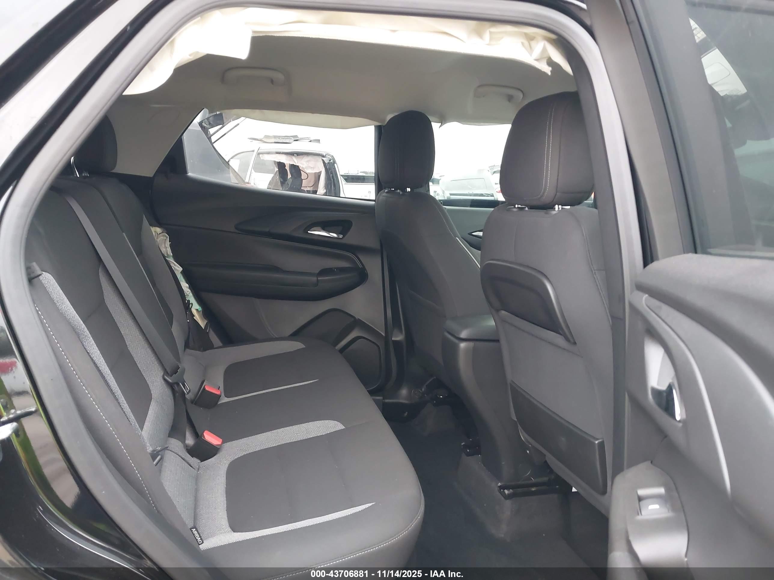 CHEVROLET TRAILBLAZER image 8