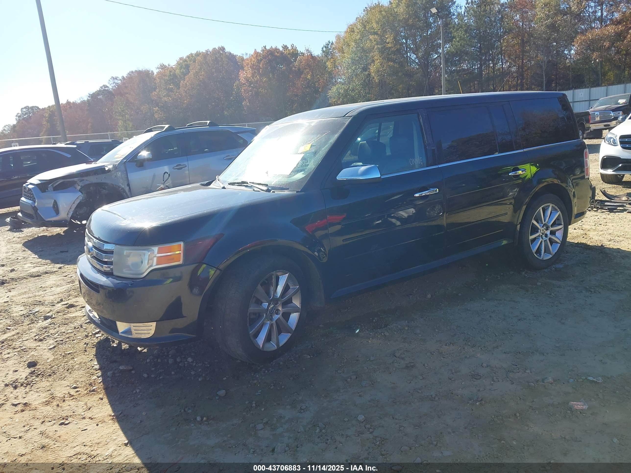 FORD FLEX image 2