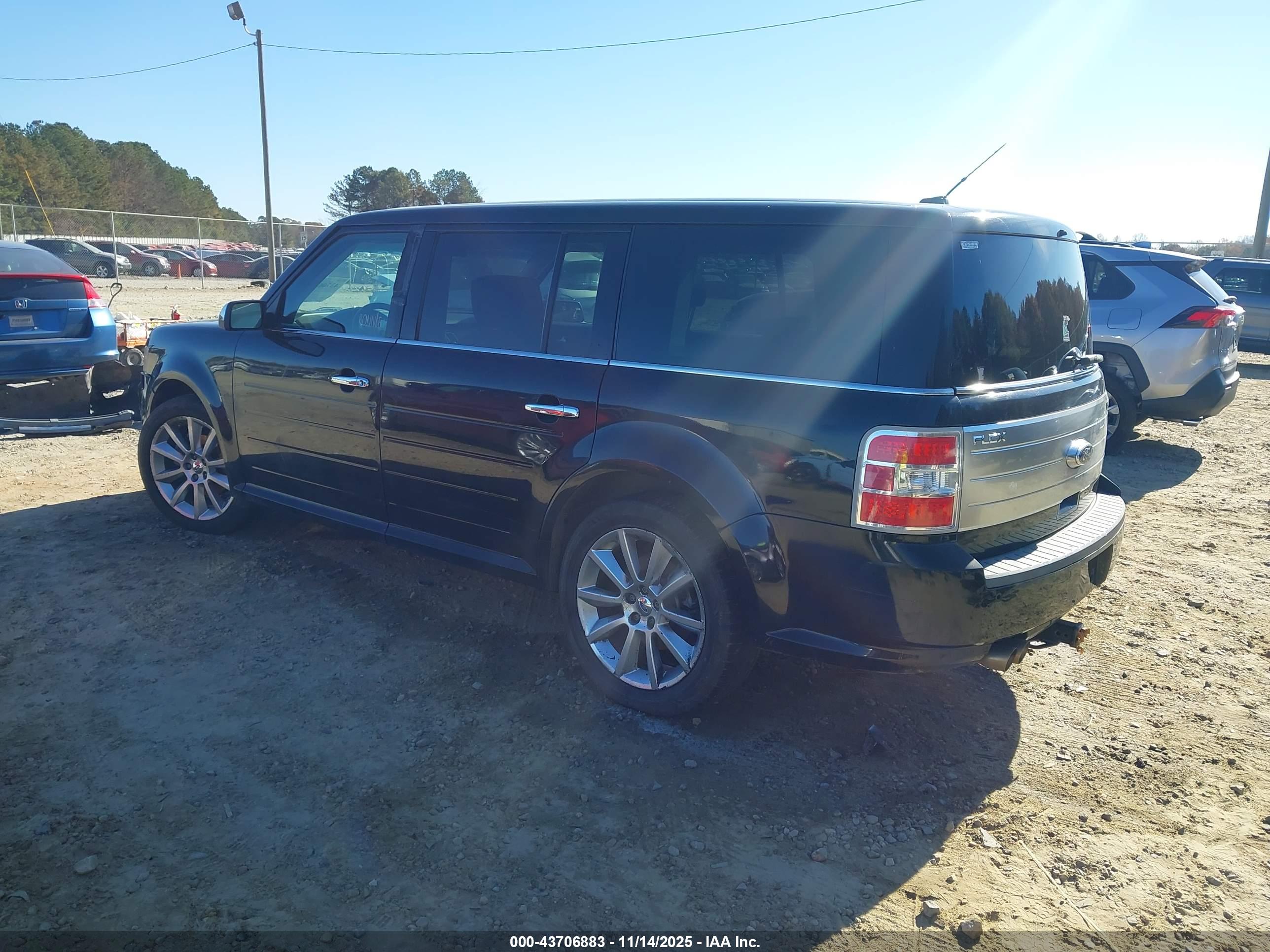 FORD FLEX image 3