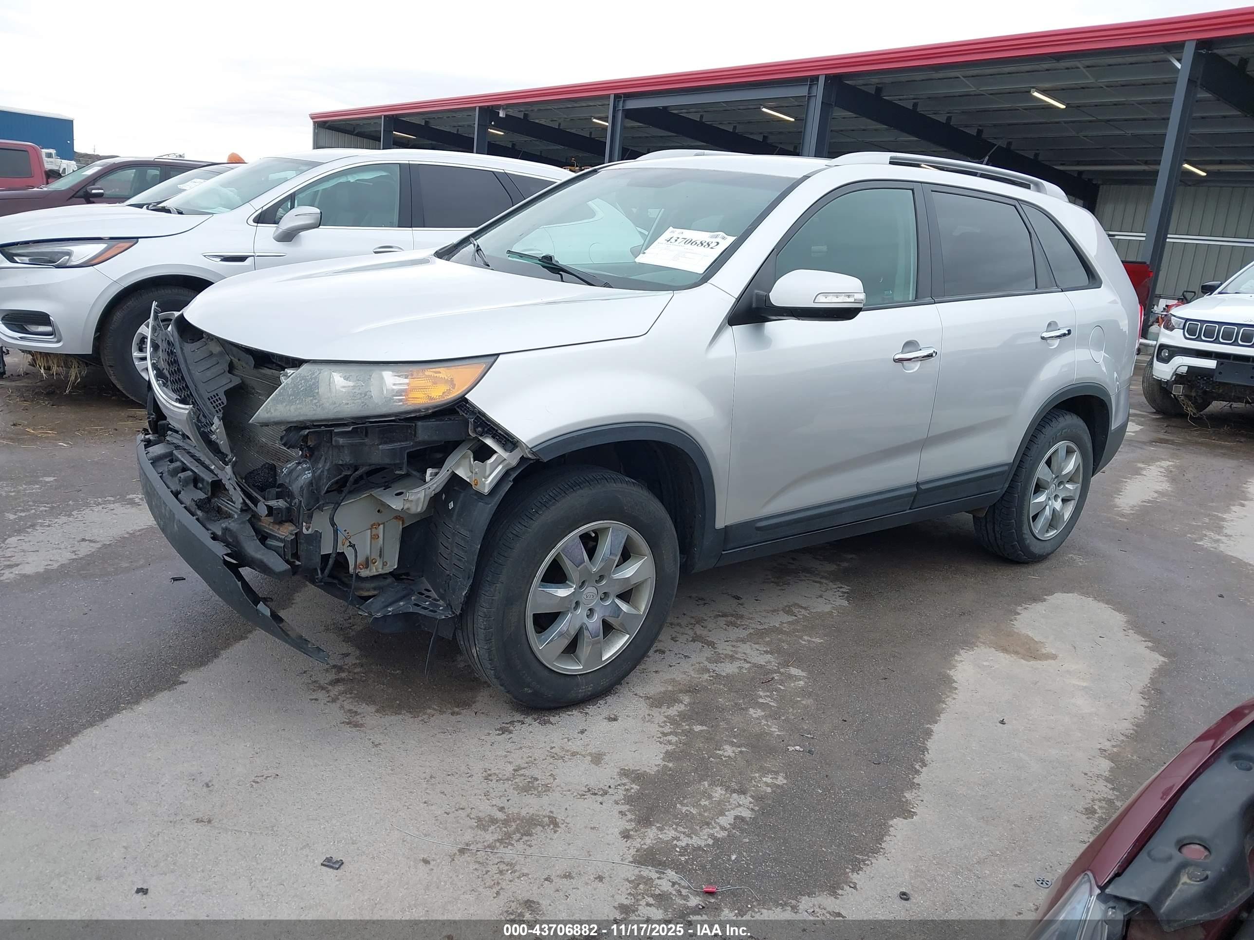 KIA SORENTO image 2