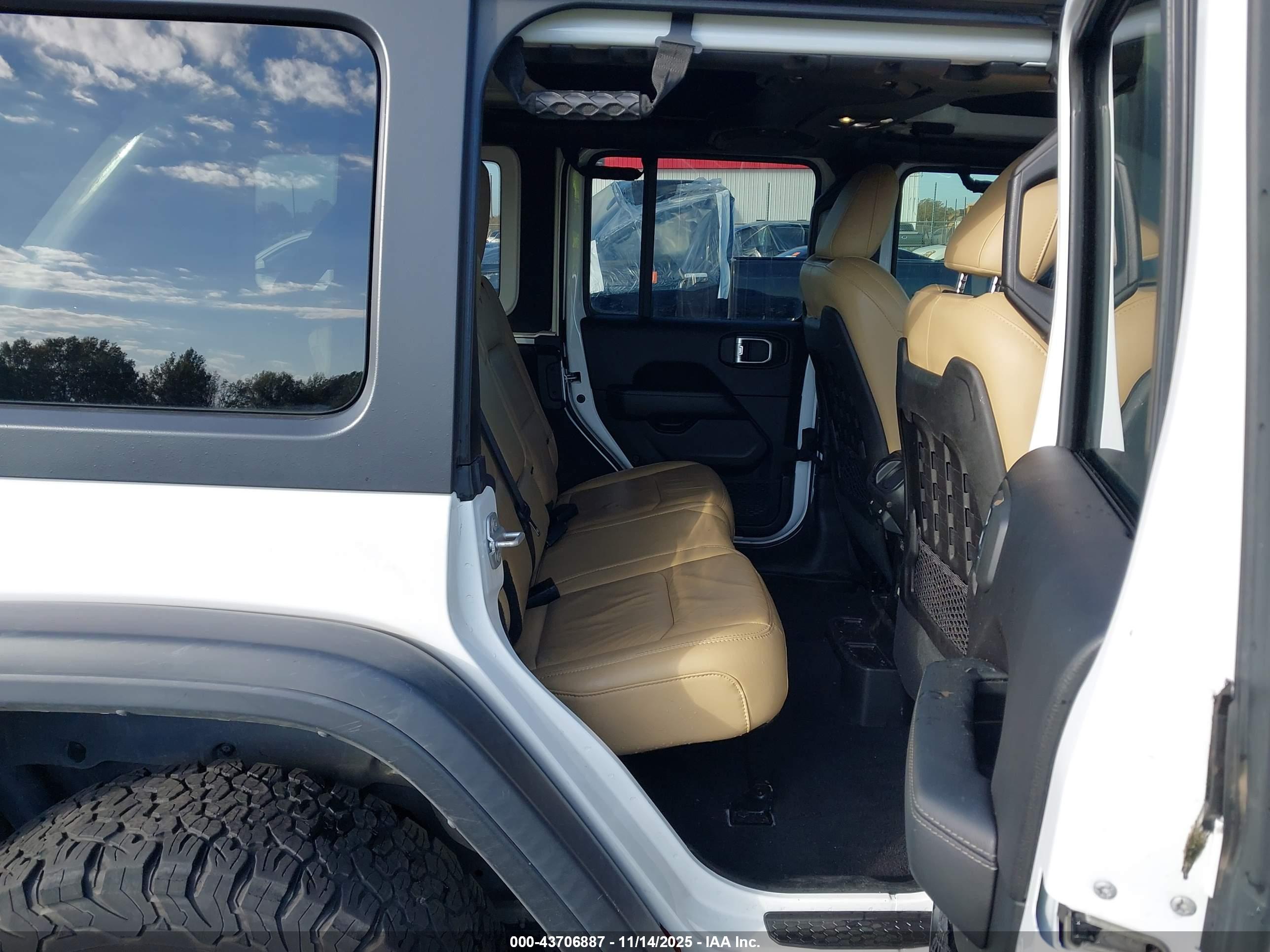 JEEP WRANGLER image 8