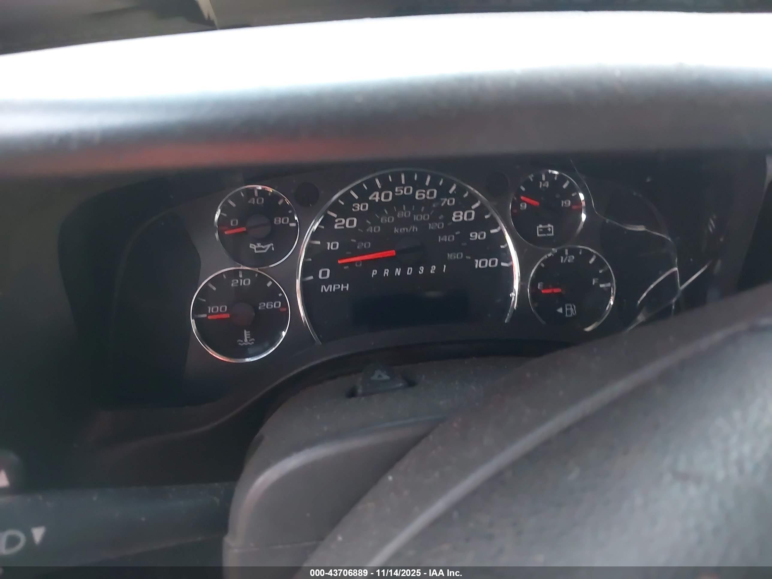 CHEVROLET EXPRESS image 6