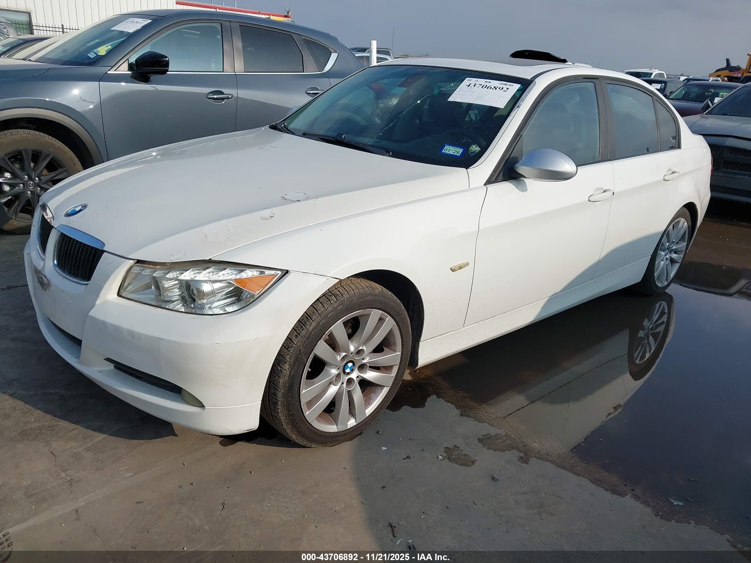 BMW 328I image 2