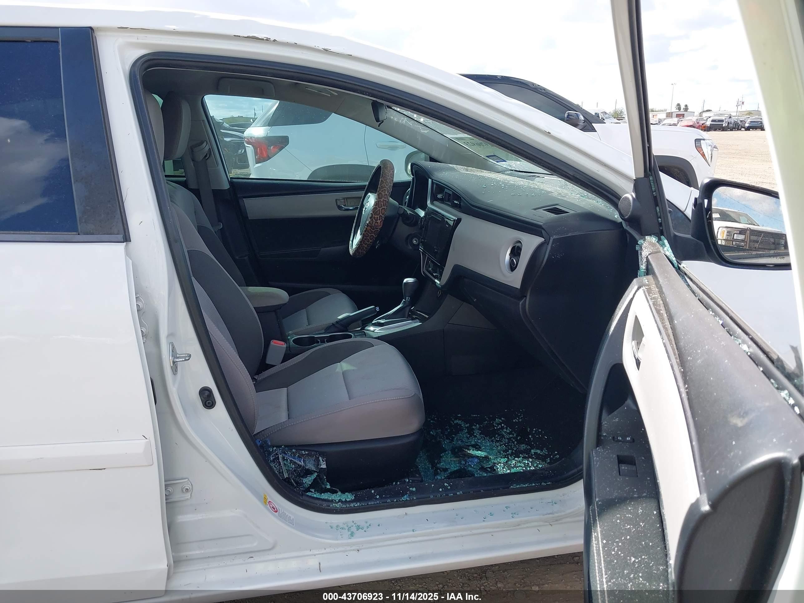 TOYOTA COROLLA image 5