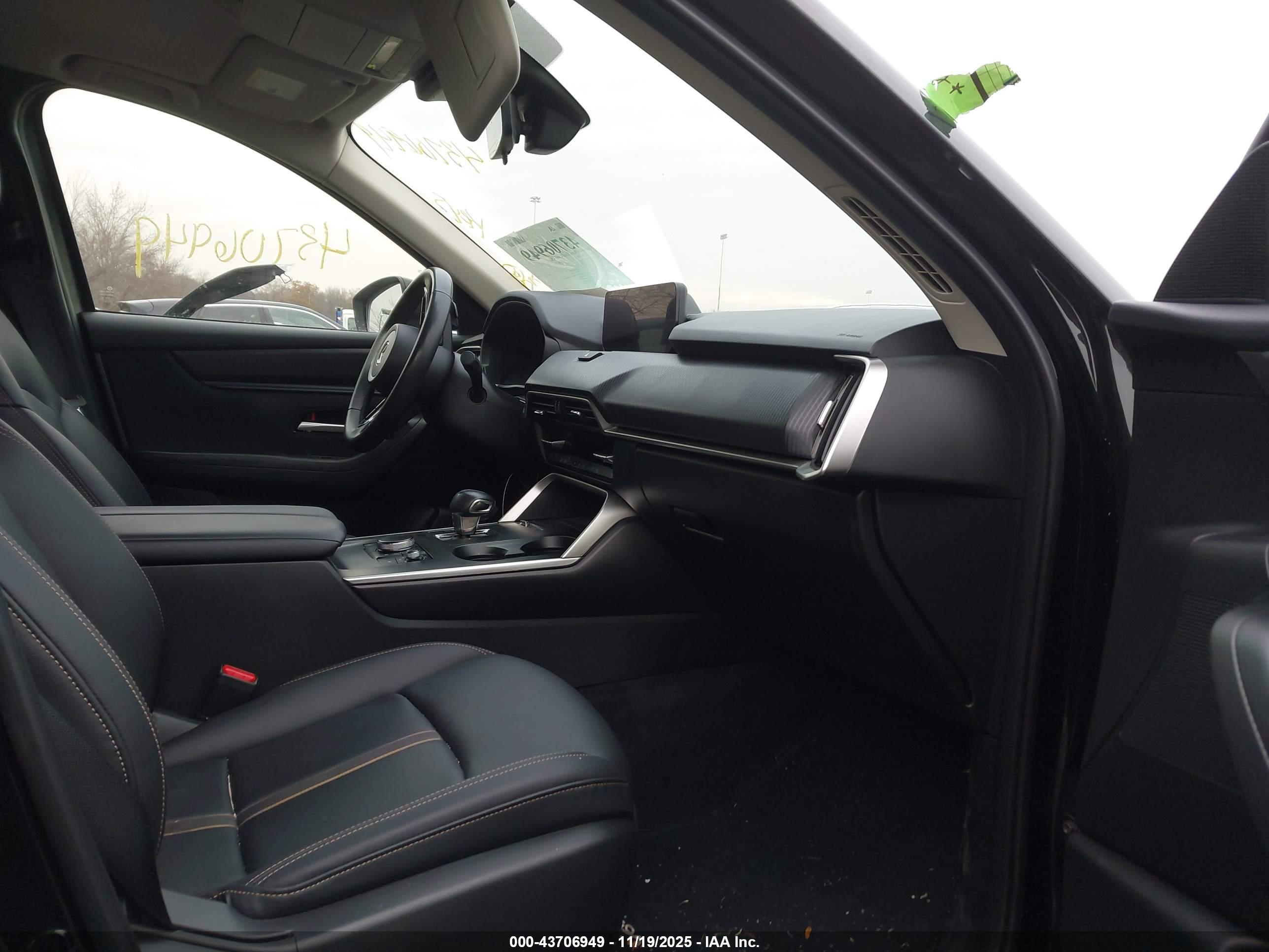 MAZDA CX-90 image 5