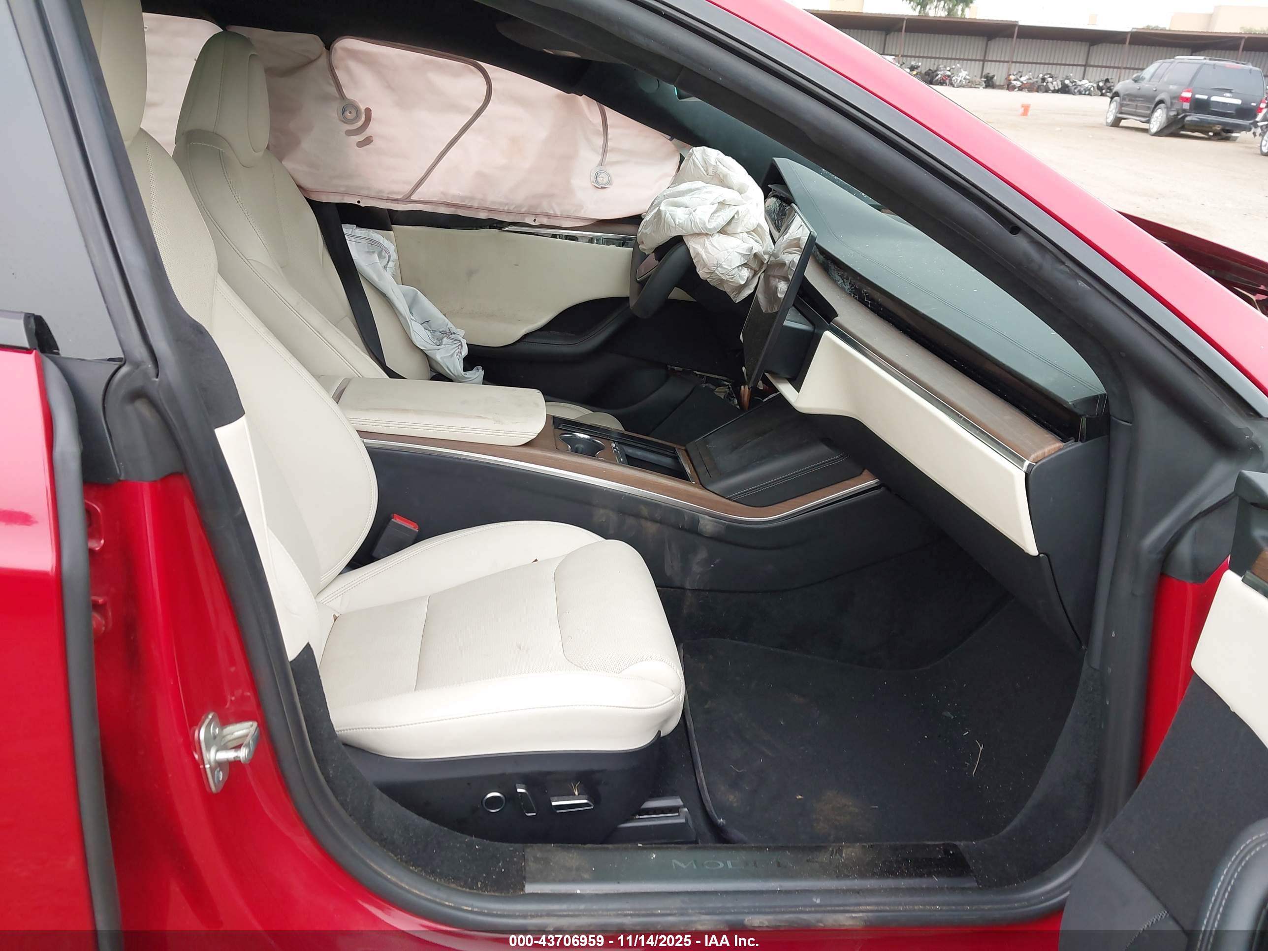 TESLA MODEL image 5
