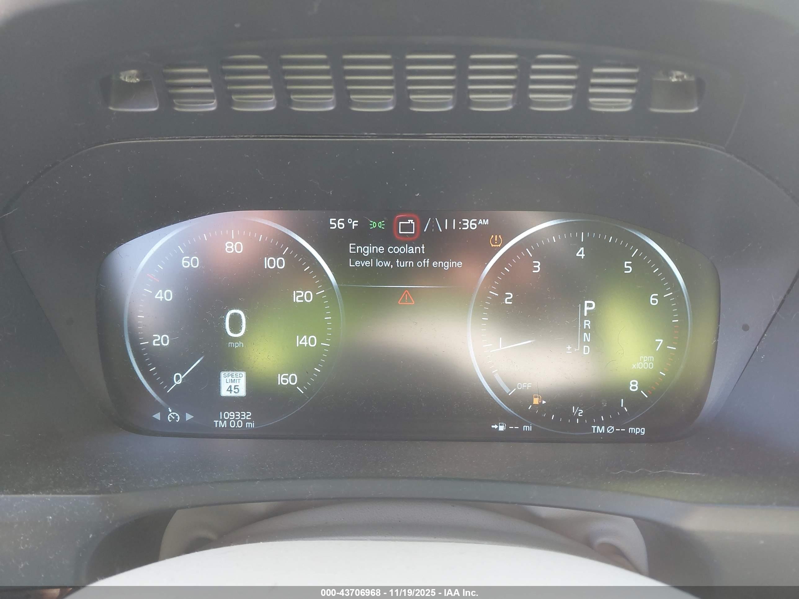 VOLVO XC90 image 7
